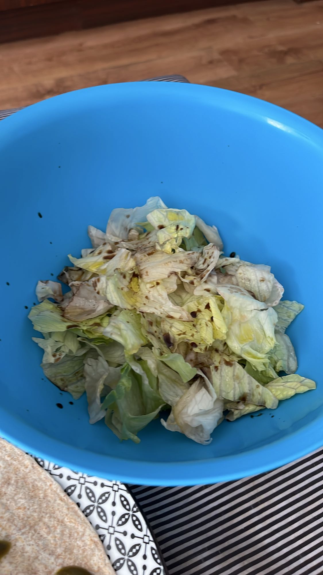 Салата айсберг с дресинг