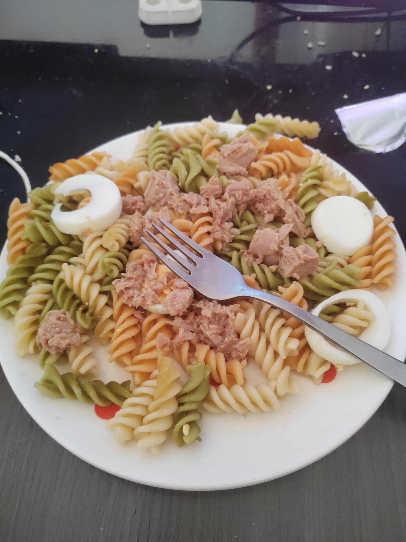 Ensalada de pasta con atún