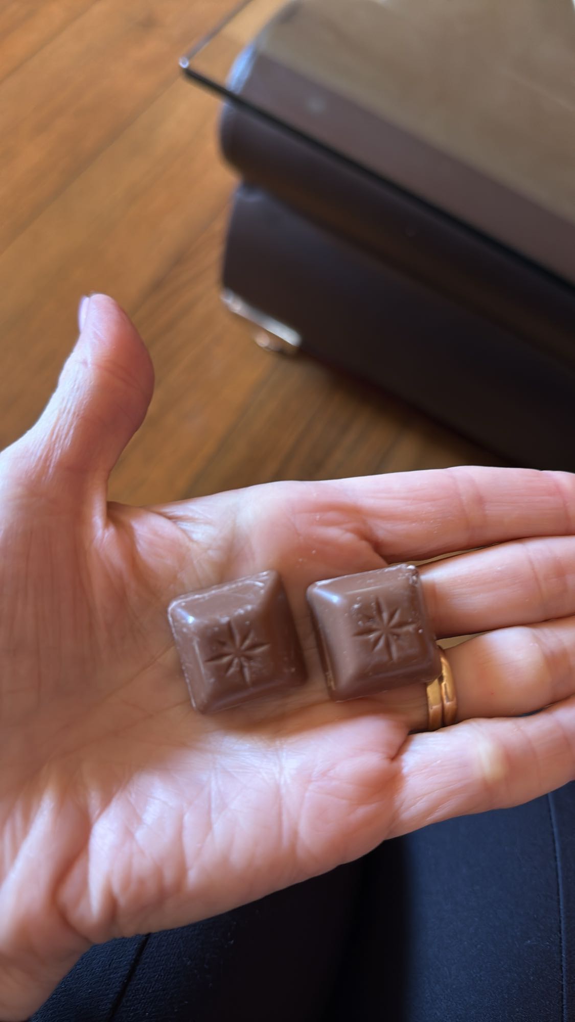 Bucăți de ciocolată cu lapte