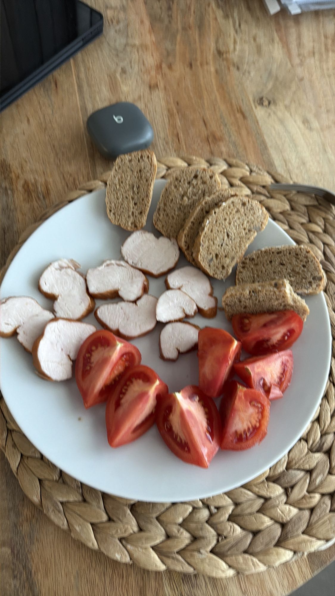 Kanapki z kurczakiem i pomidorem