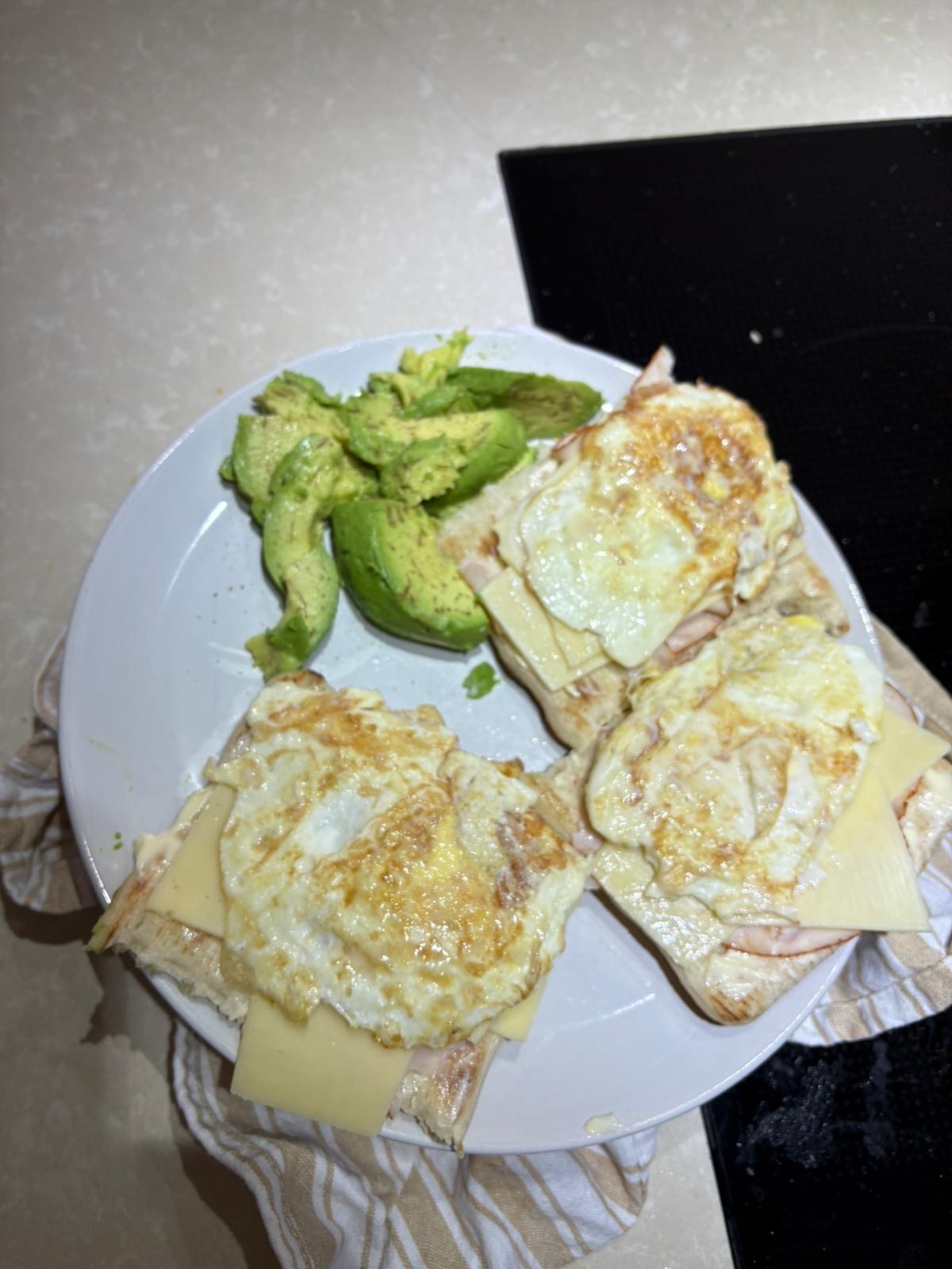 Äggmackor med avokado