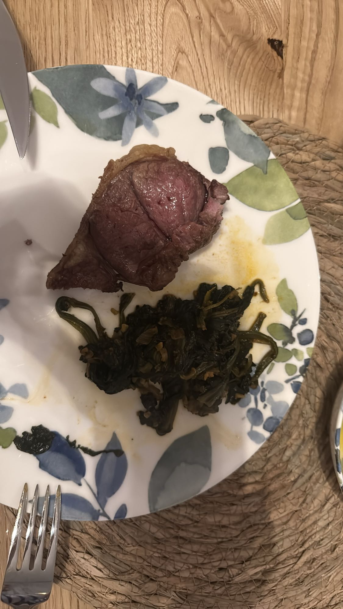 Et ve ıspanak tabağı