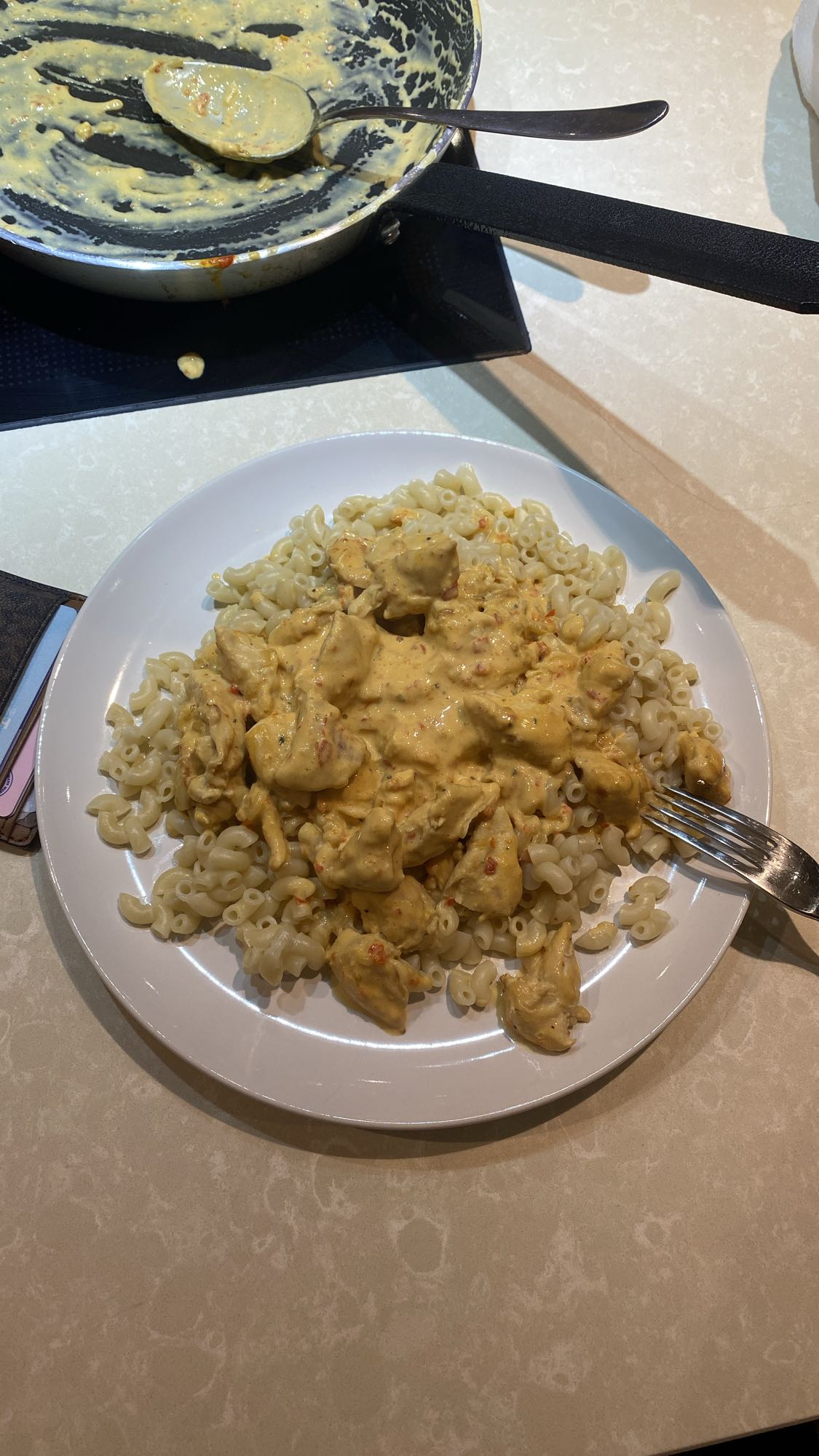 Kycklingpasta med gräddsås