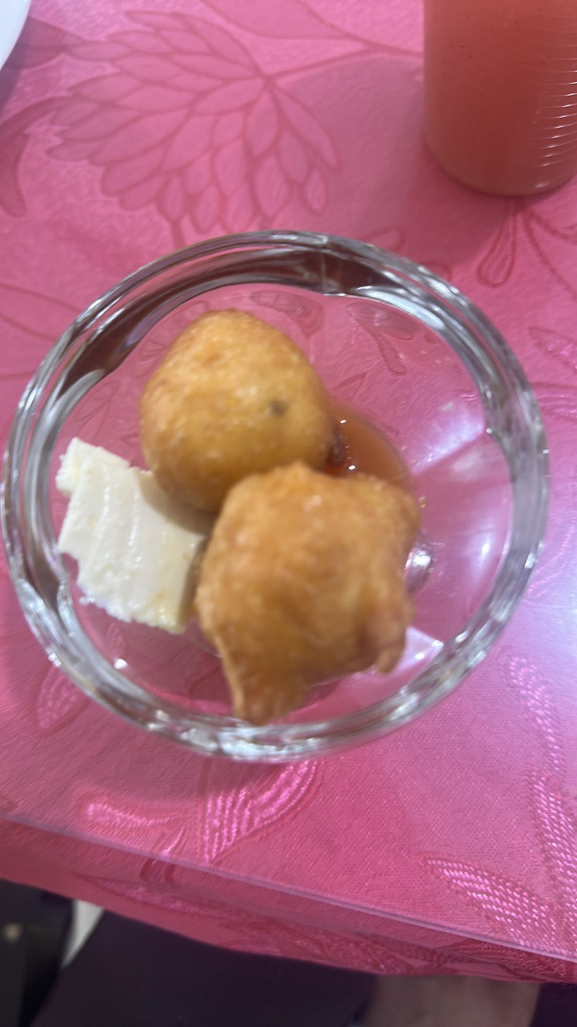 bolitas fritas con queso