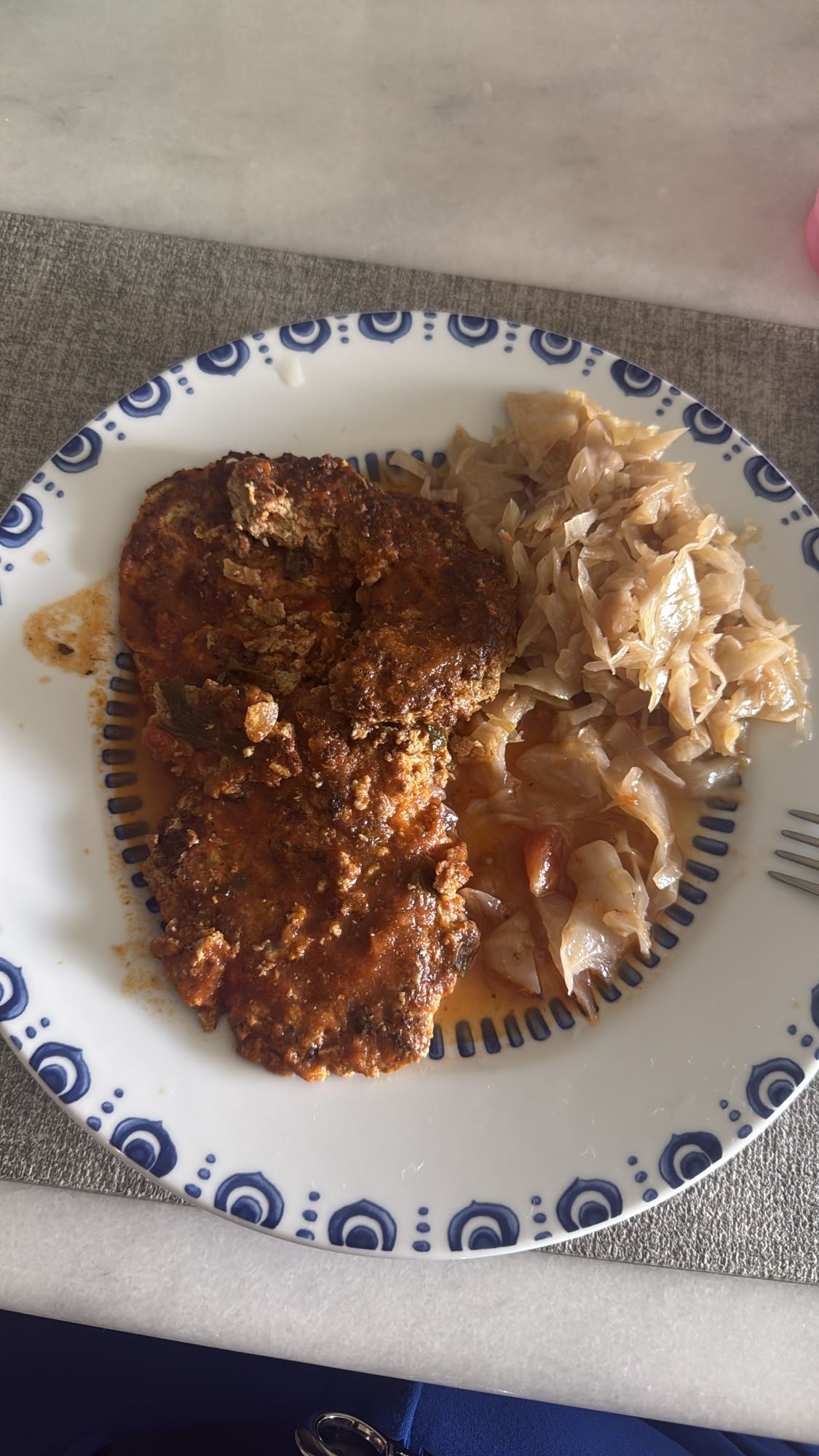 albóndigas con col guisada