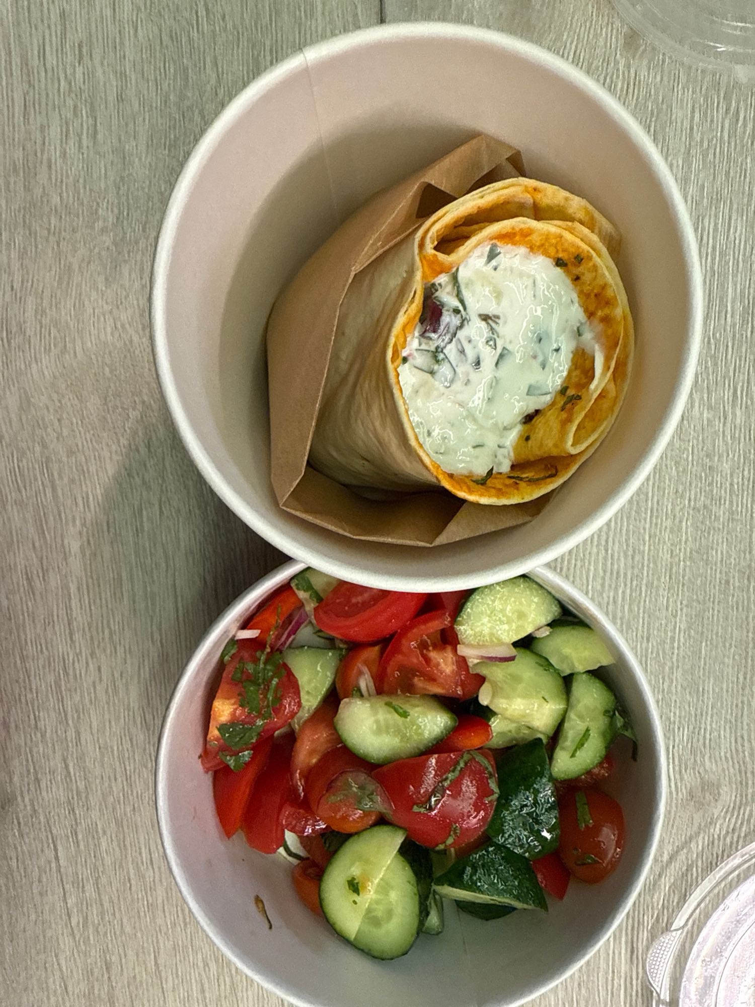 Шаурма с салатом