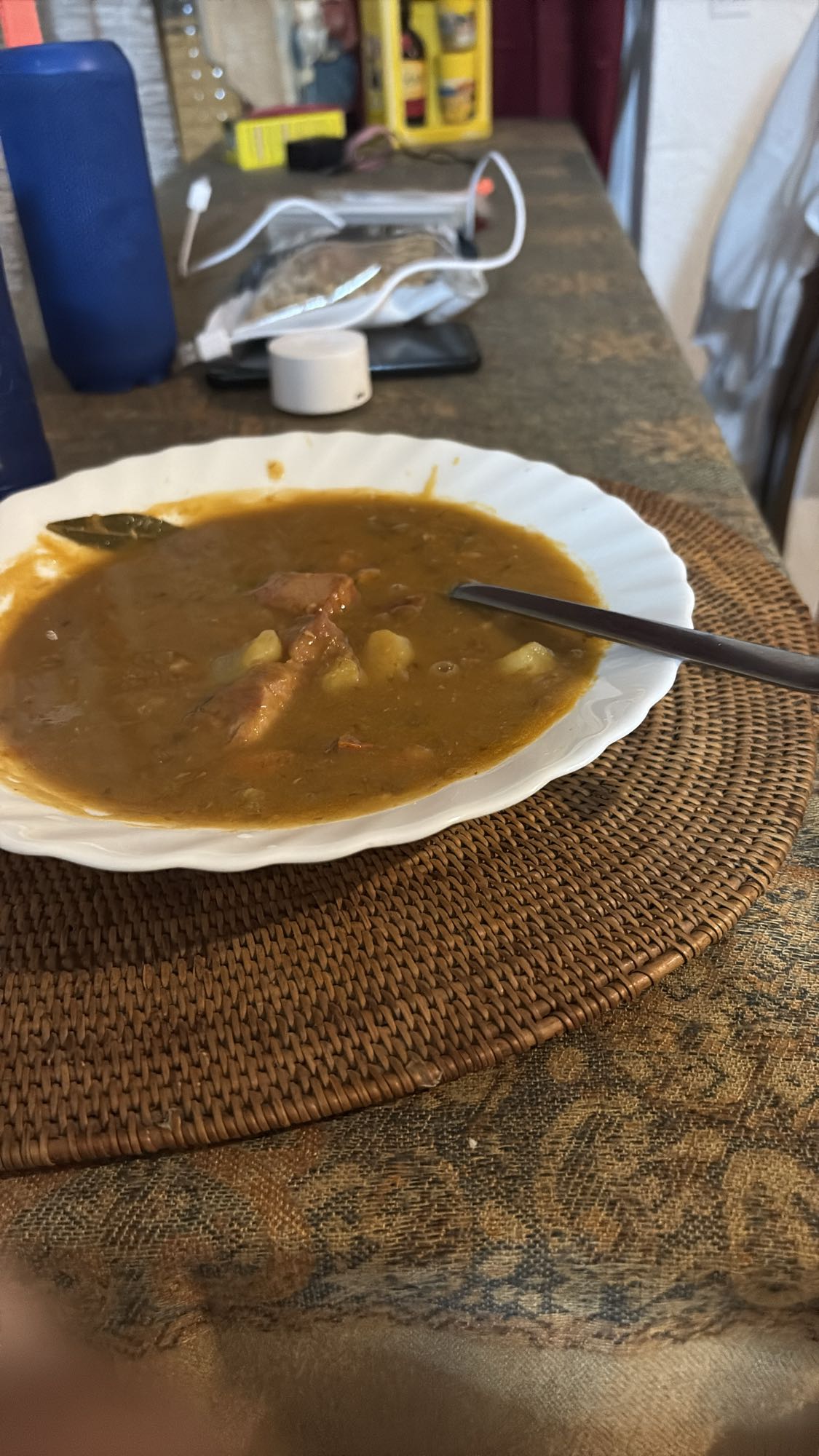 sopa de carne y papas