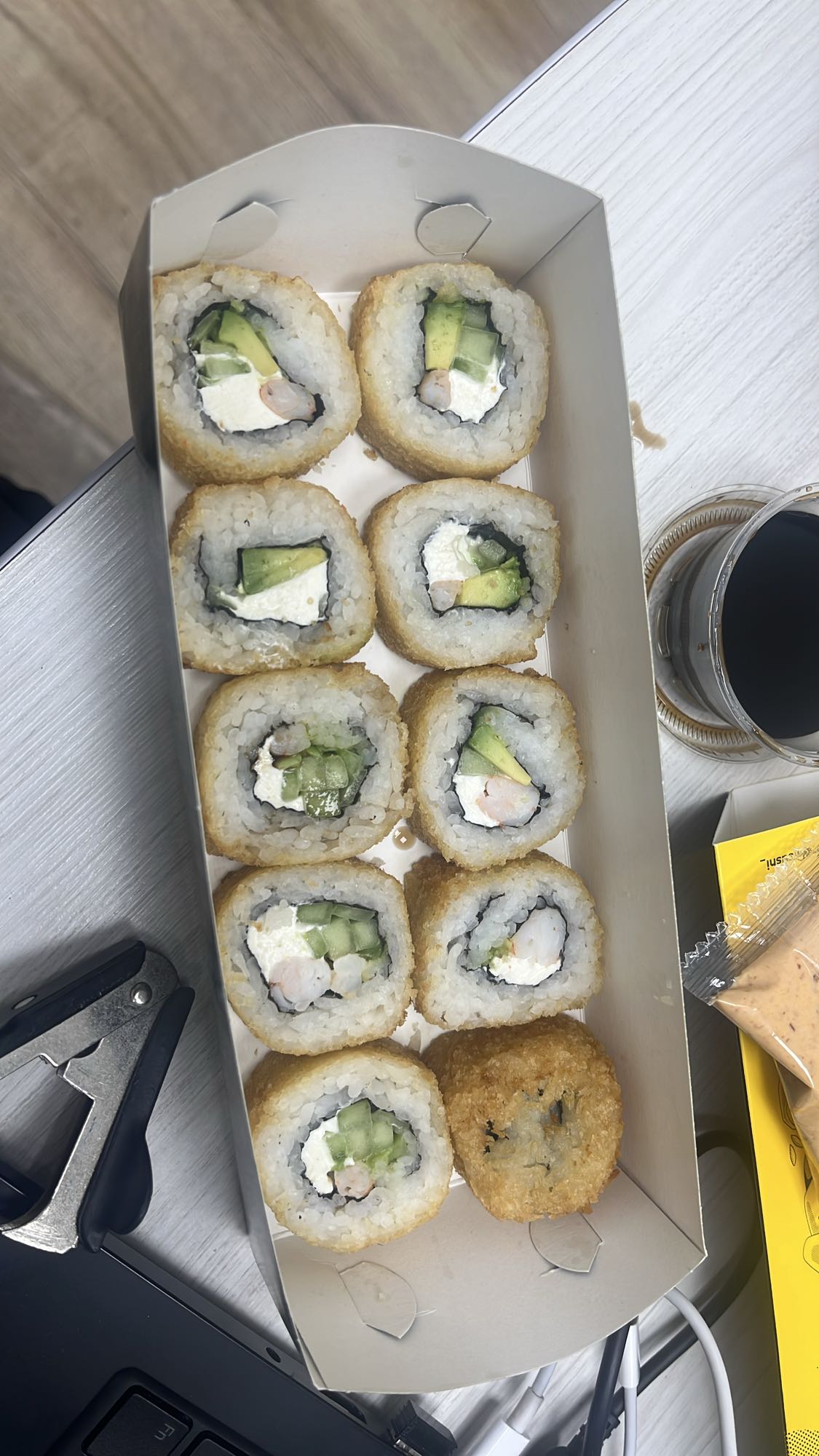 rollos de sushi empanizados