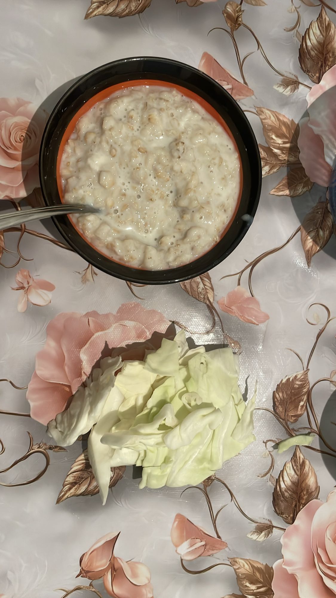 овсянка с молоком и капуста