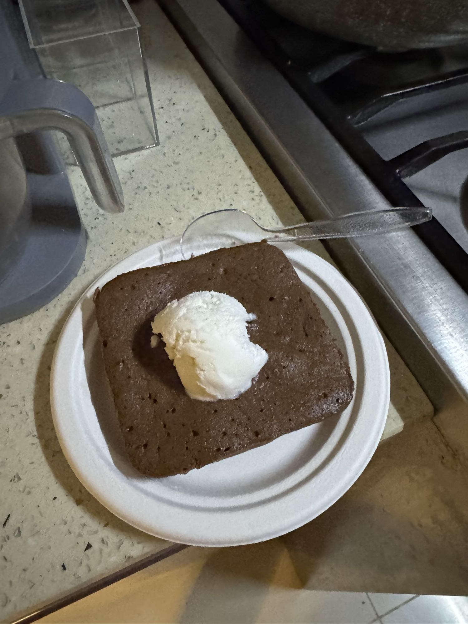 Brownie con helado sin azúcar