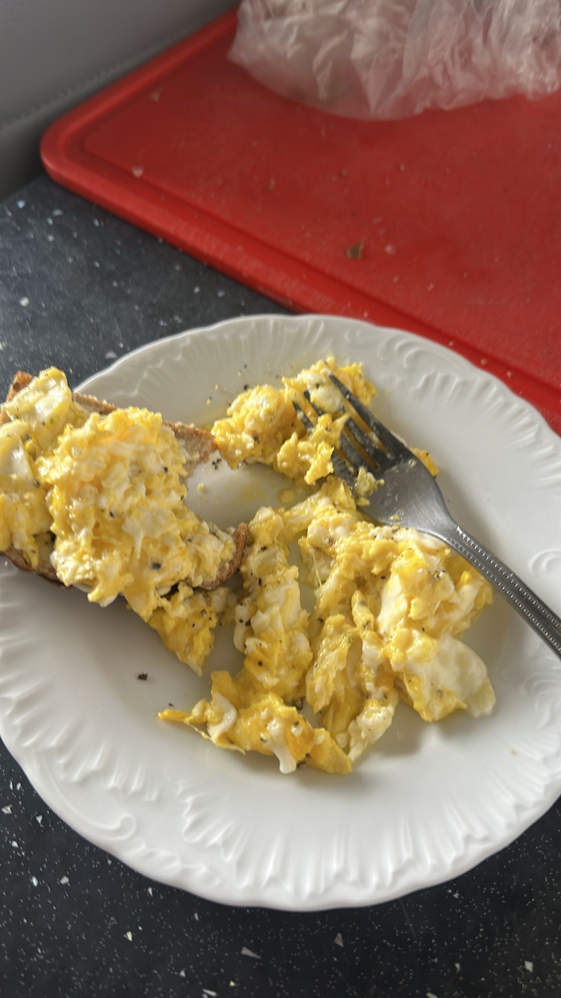 jajecznica na toście