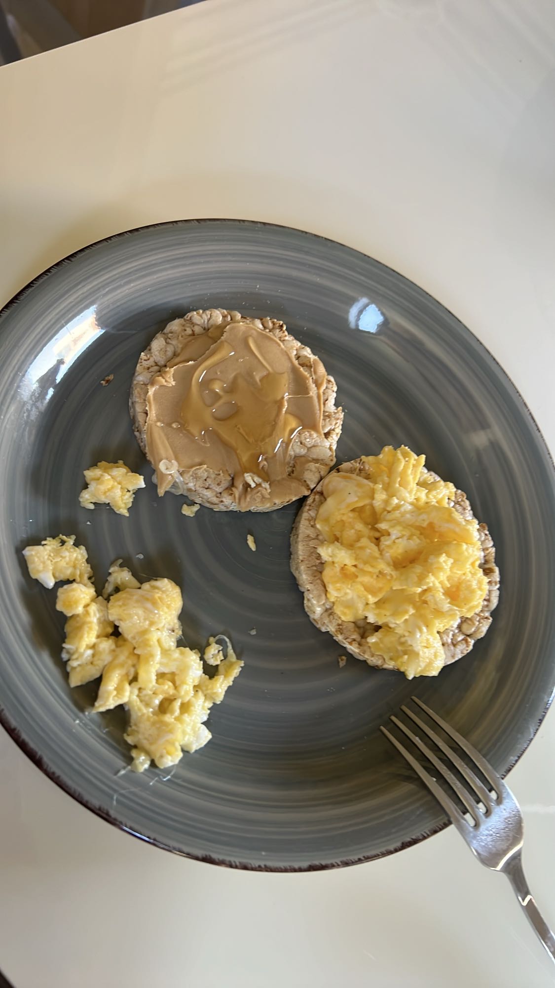 Rice cakes with eggs