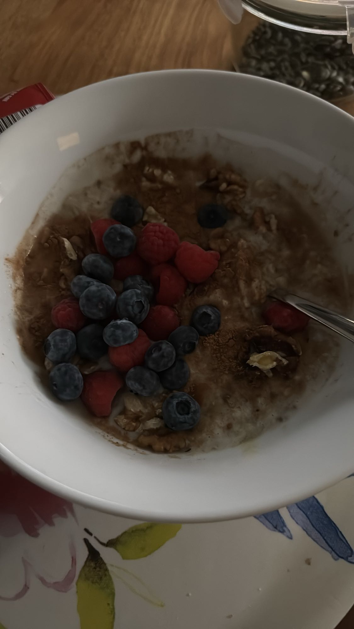 Havregrynsgröt med bär