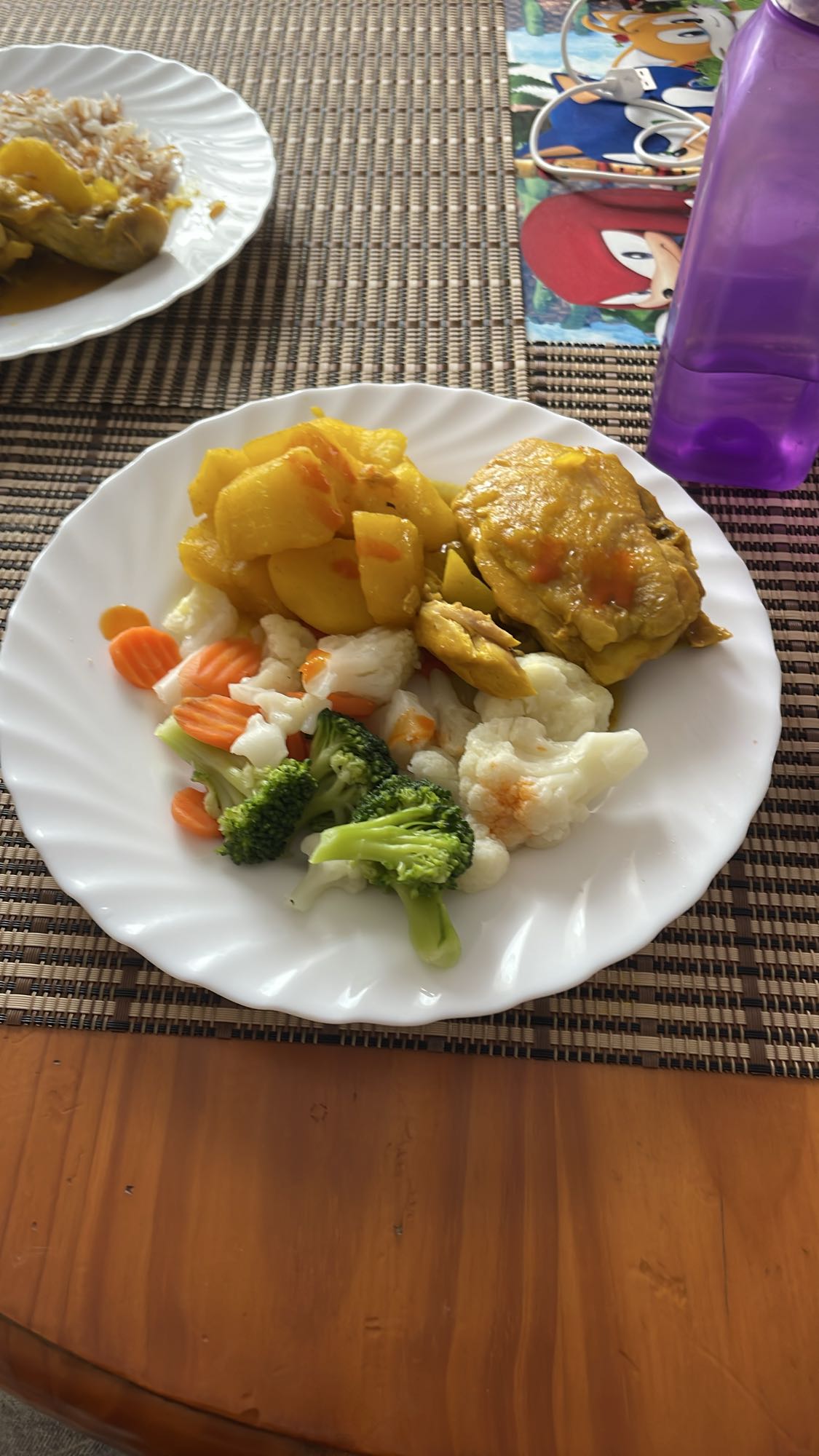 Pollo guisado con verduras