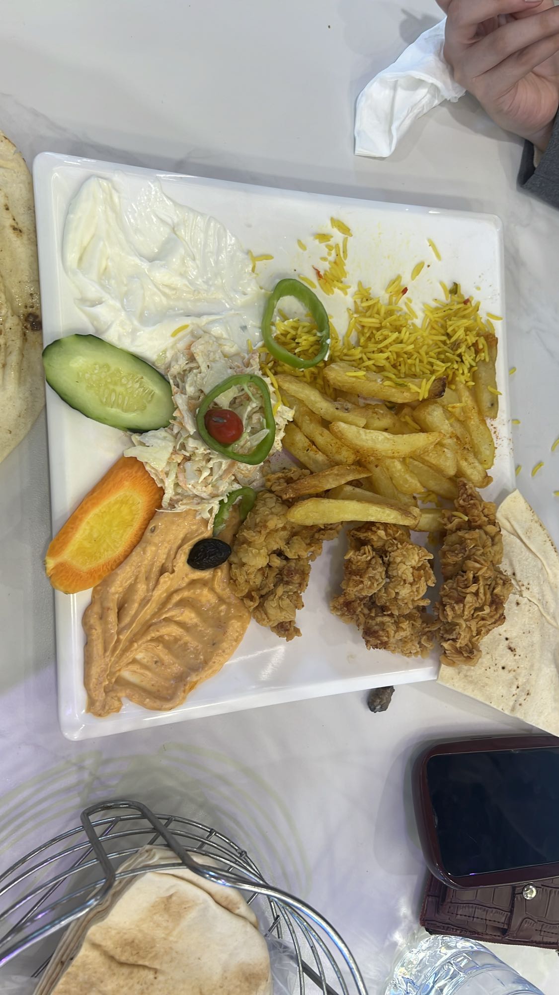 Assiette poulet frit mixte