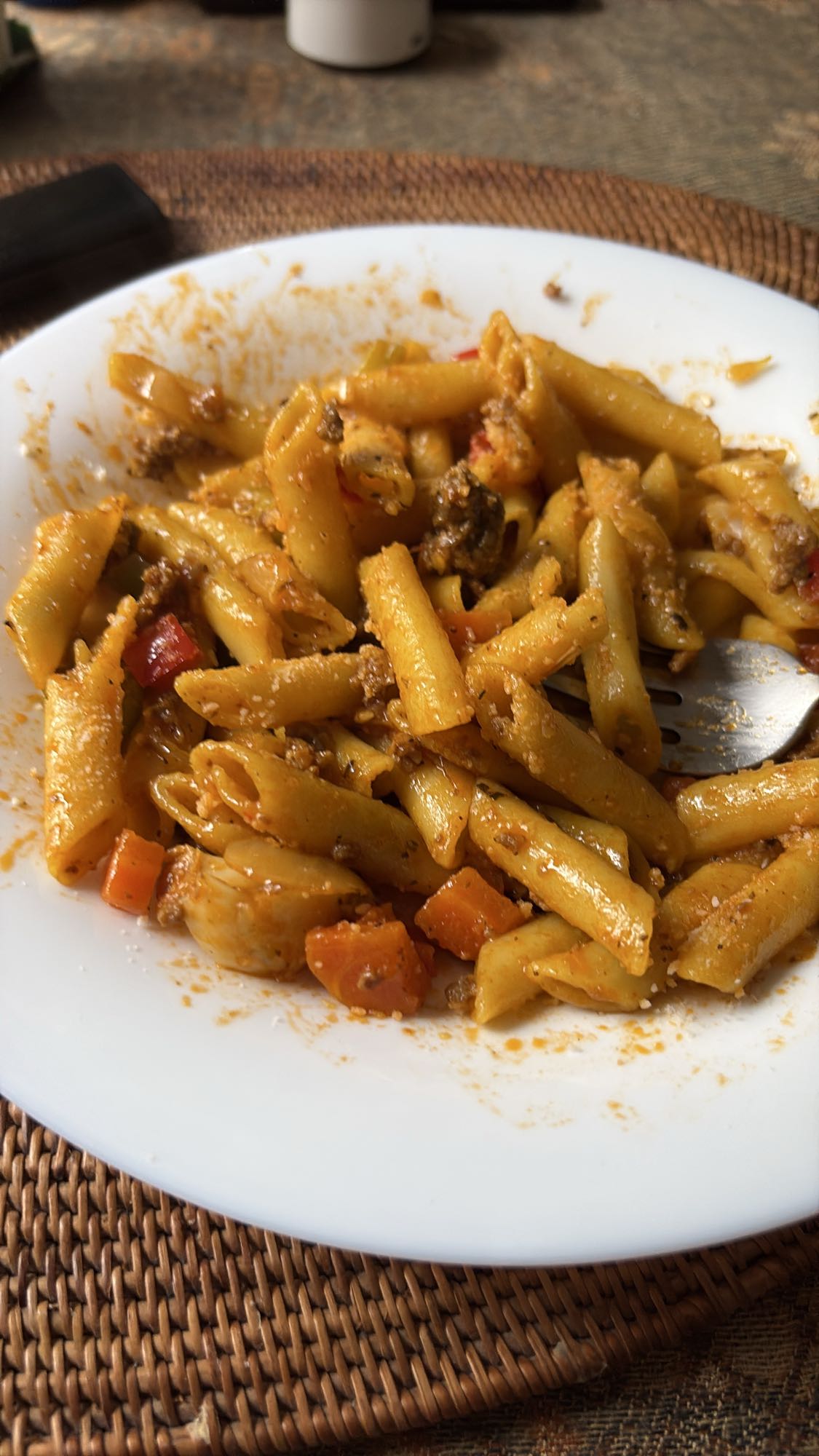 pasta con carne y verduras