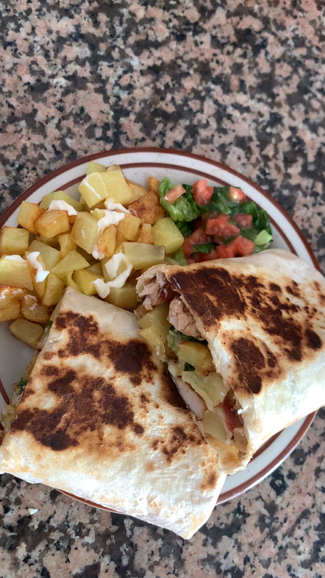 Wrap poulet et frites