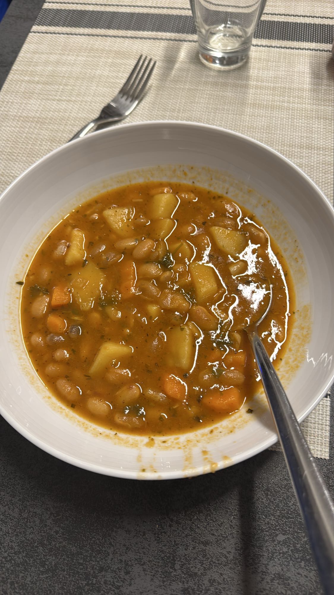 Bohnensuppe mit Gemüse