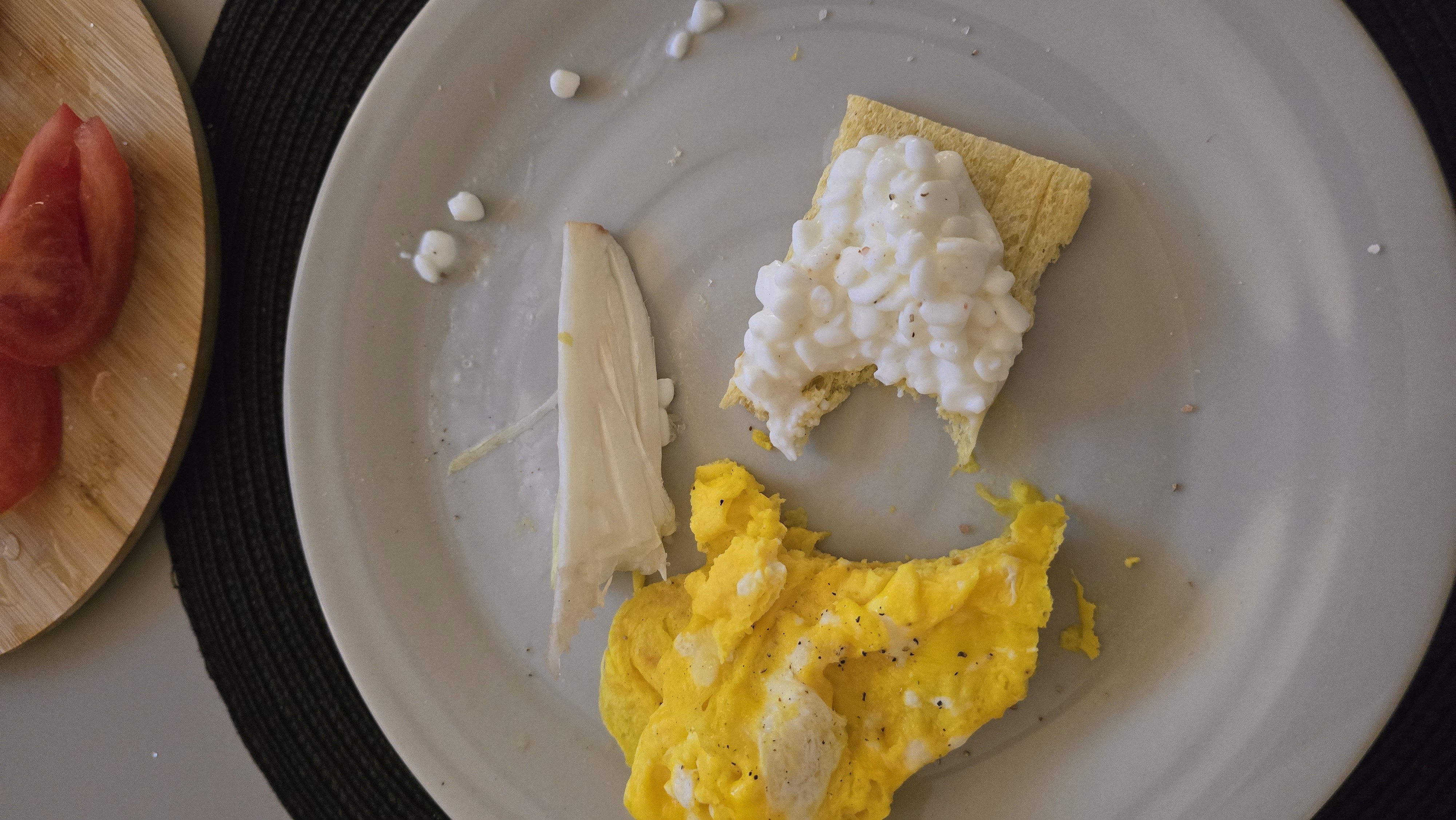 Eggs and cottage toast