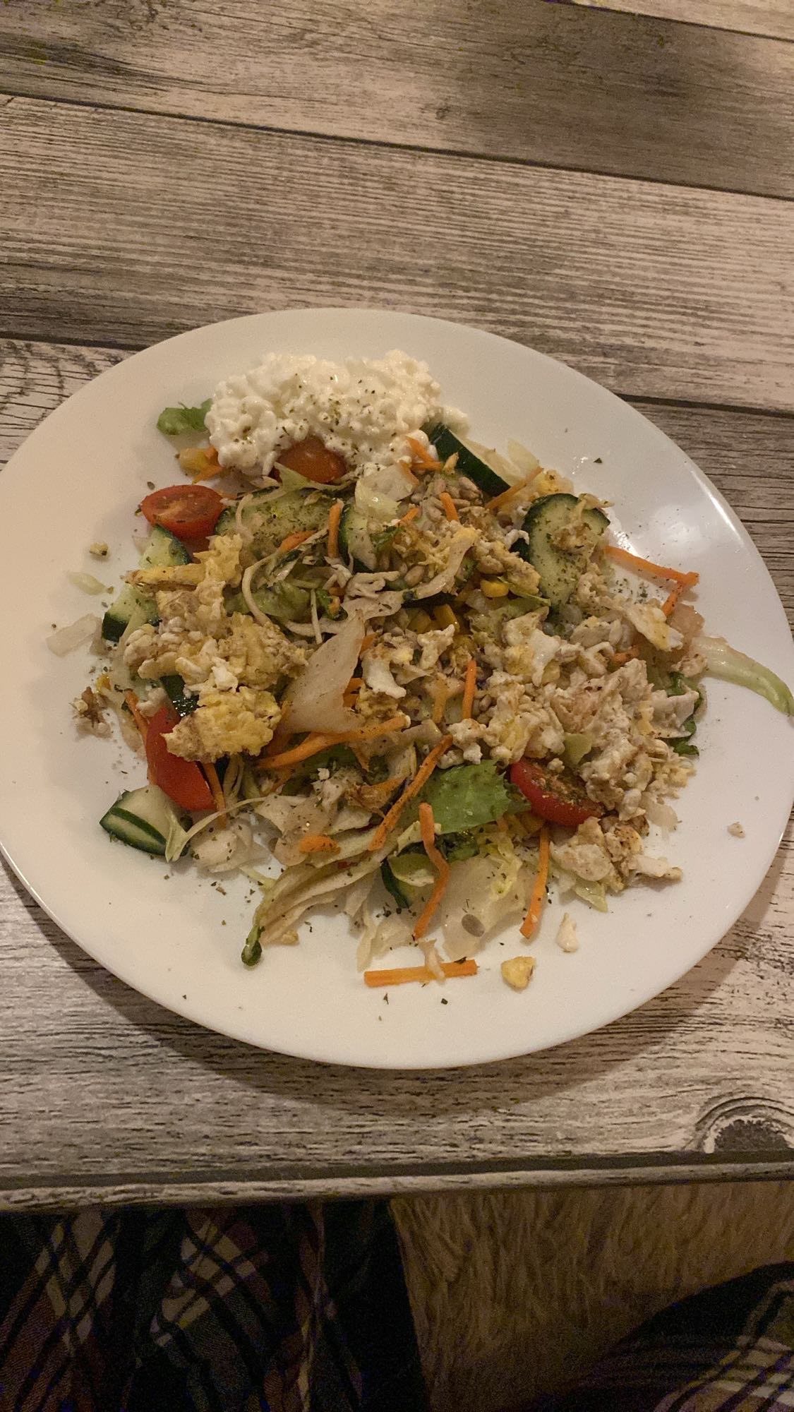 Grönsakssallad med ägg