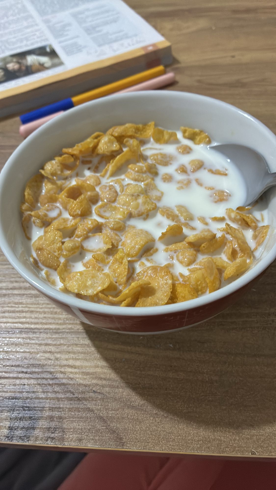 Cornflakes with milk