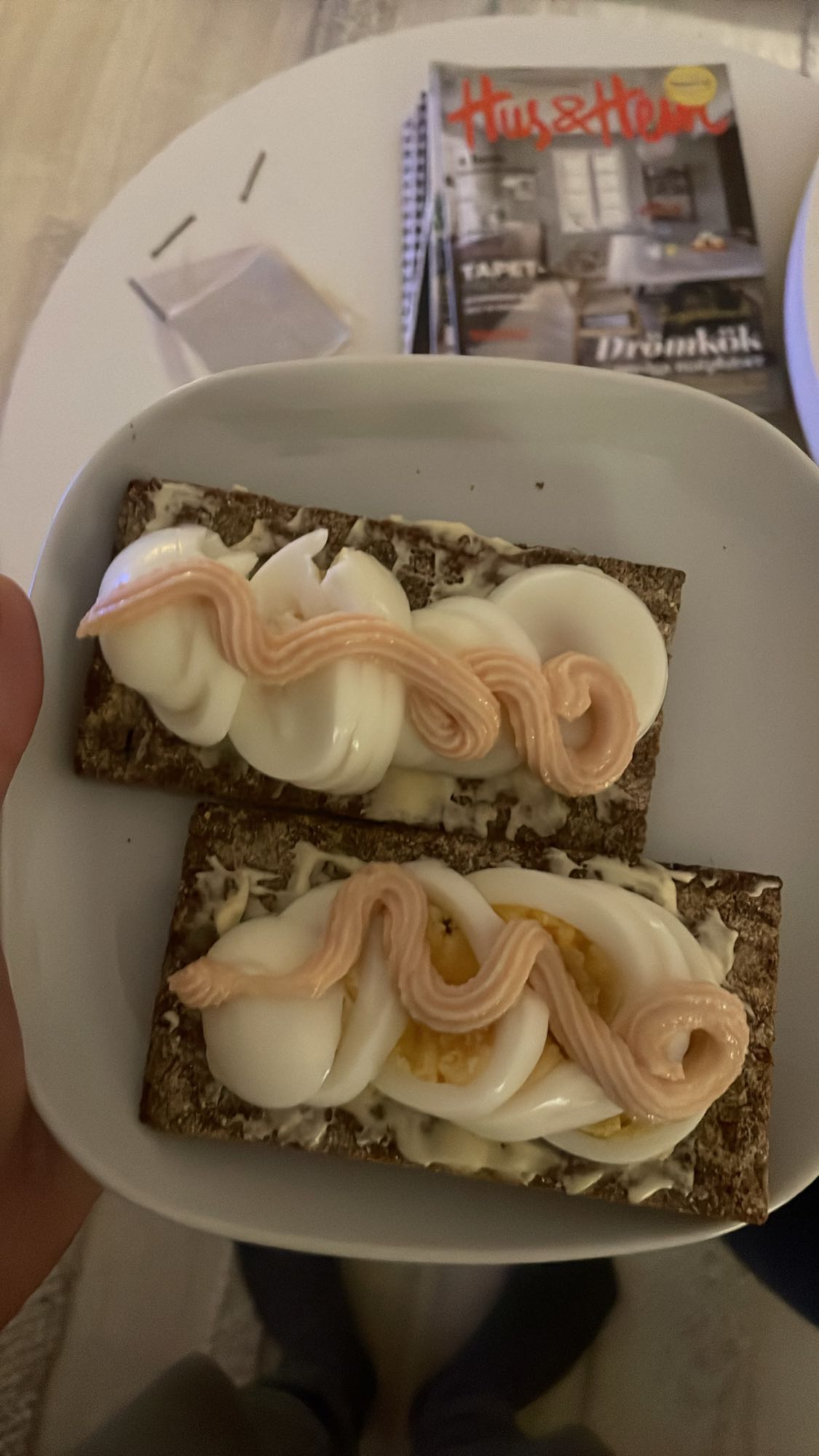 Ägg & kaviar knäckebröd