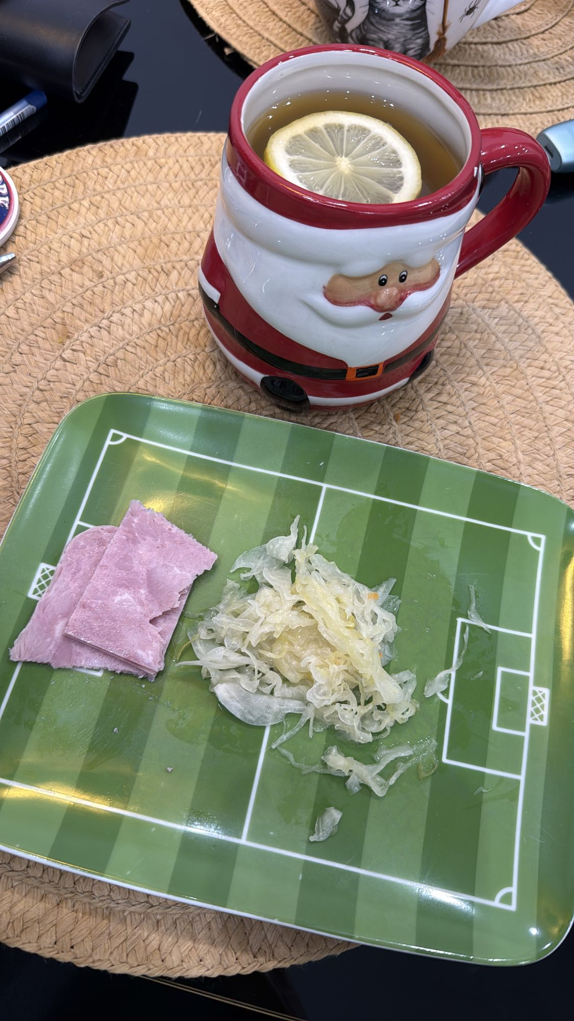 Szynka z kapustą i herbatą