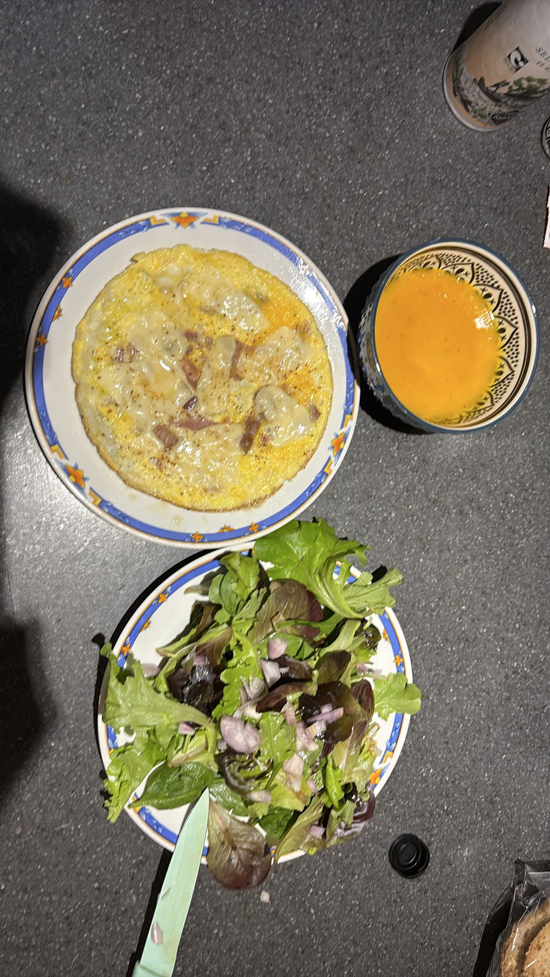 Omelette et salade