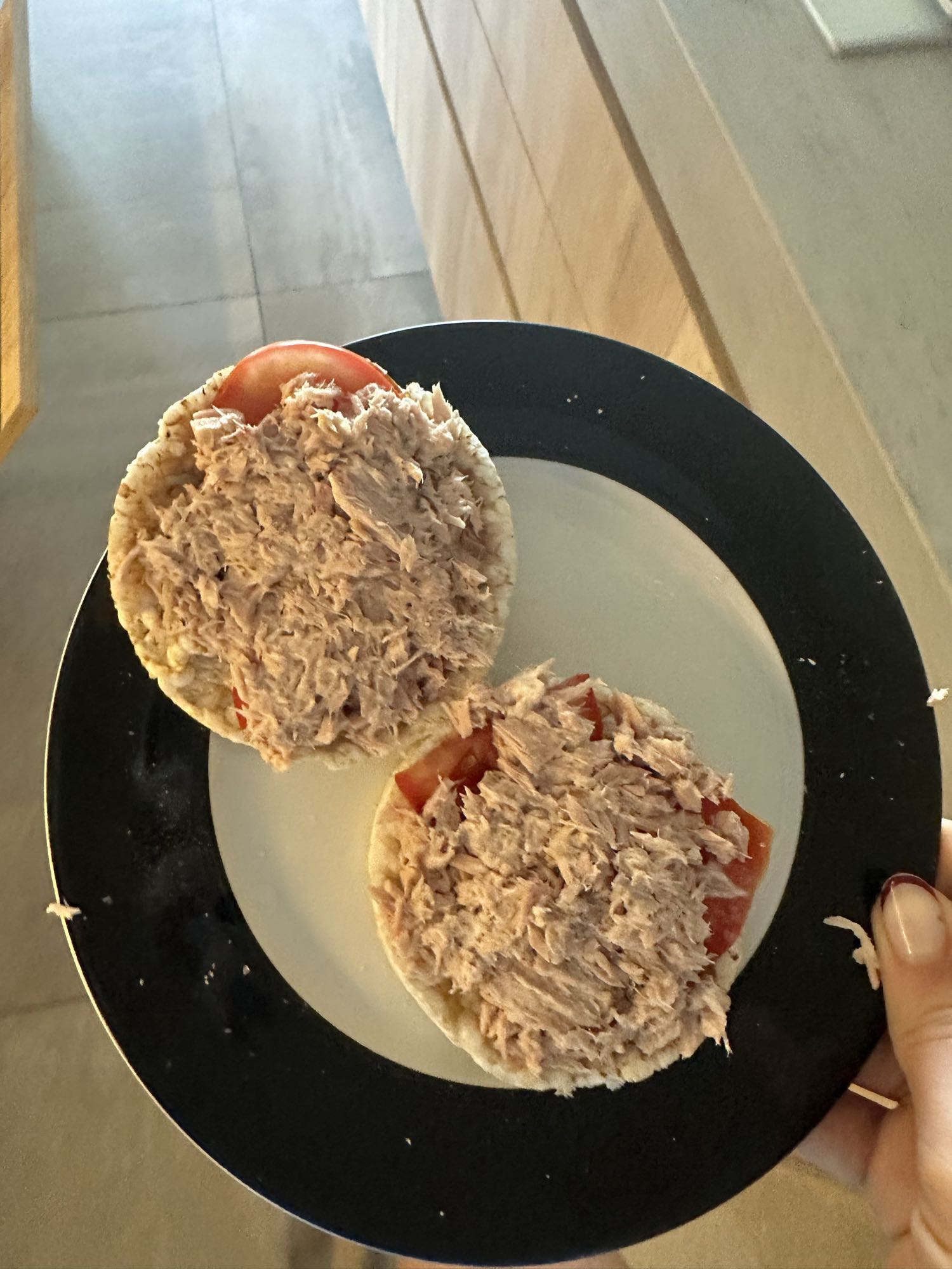 Tortitas de arroz con atún