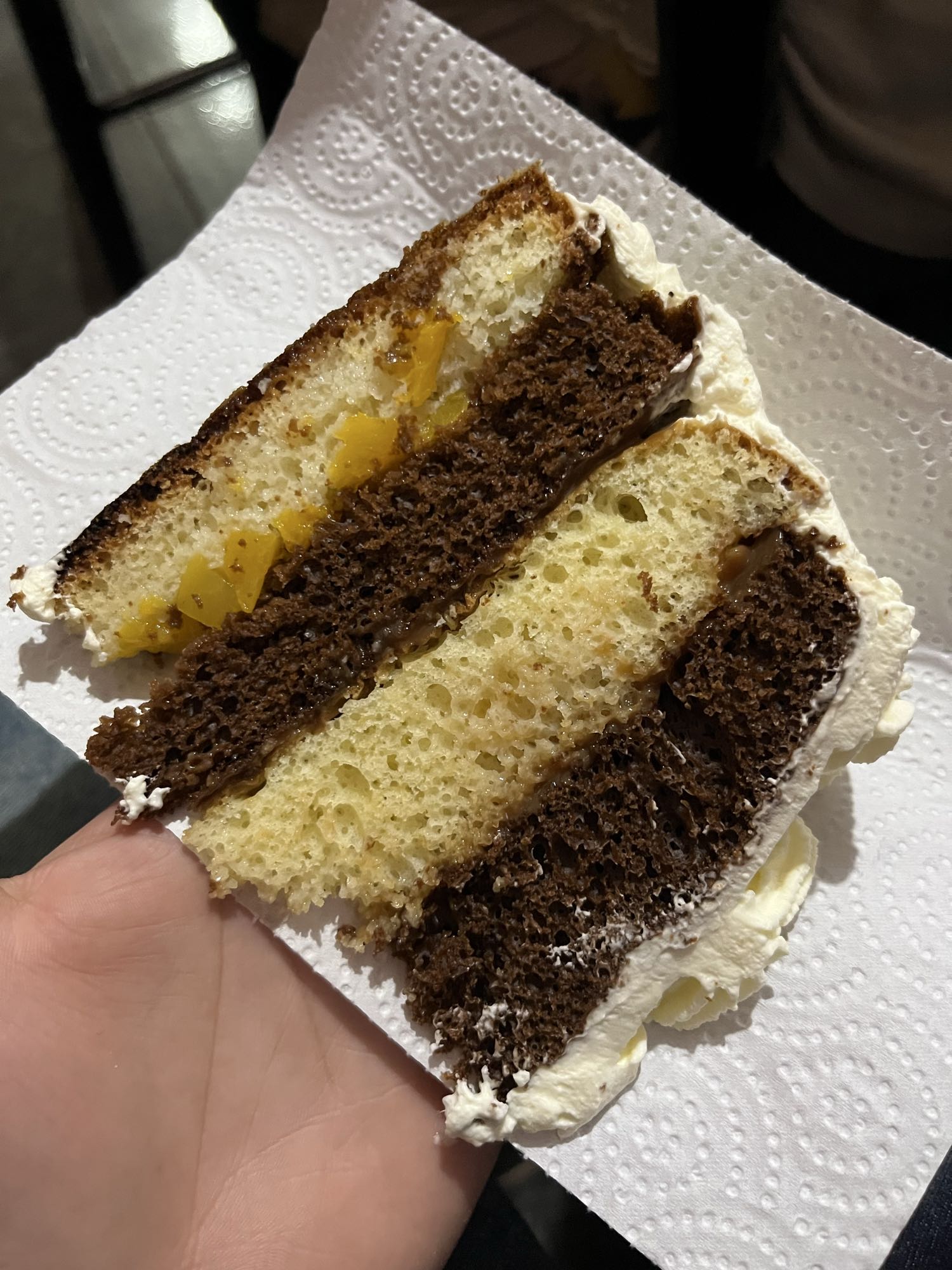 rebanada de pastel mixto