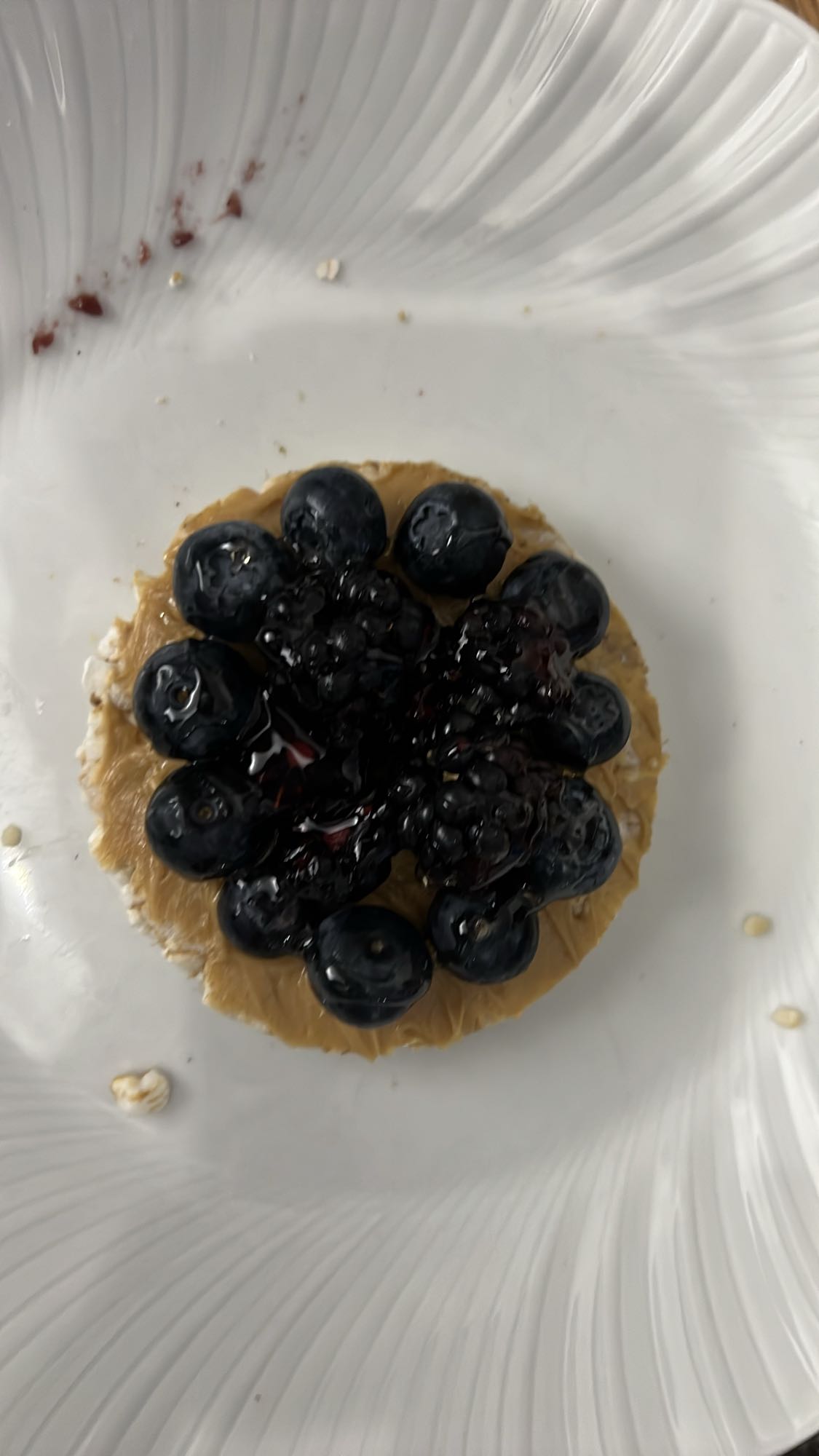 Rice Cake with PB & Berries