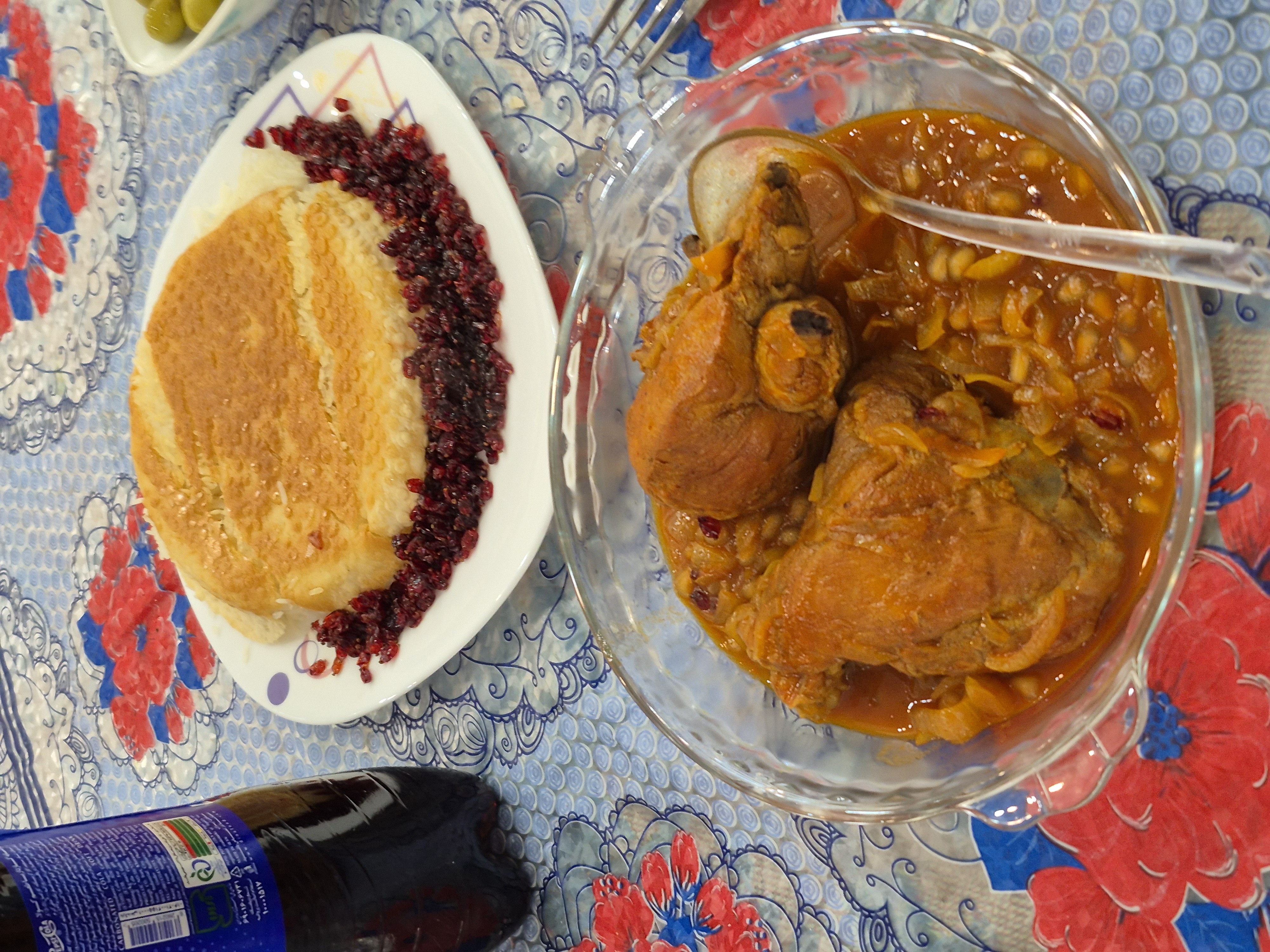 Chicken stew with rice tahdig