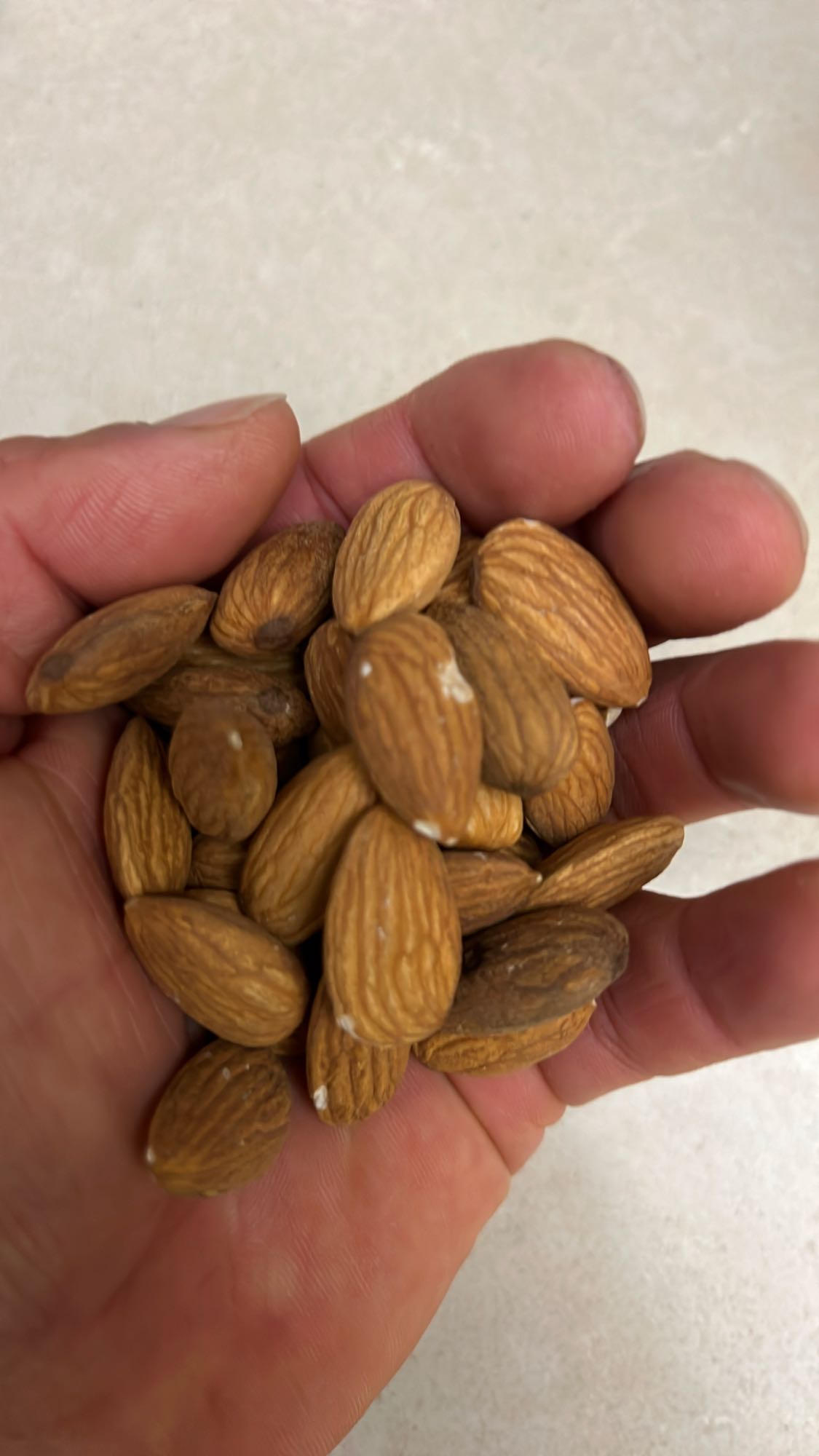 Badem atıştırmalık