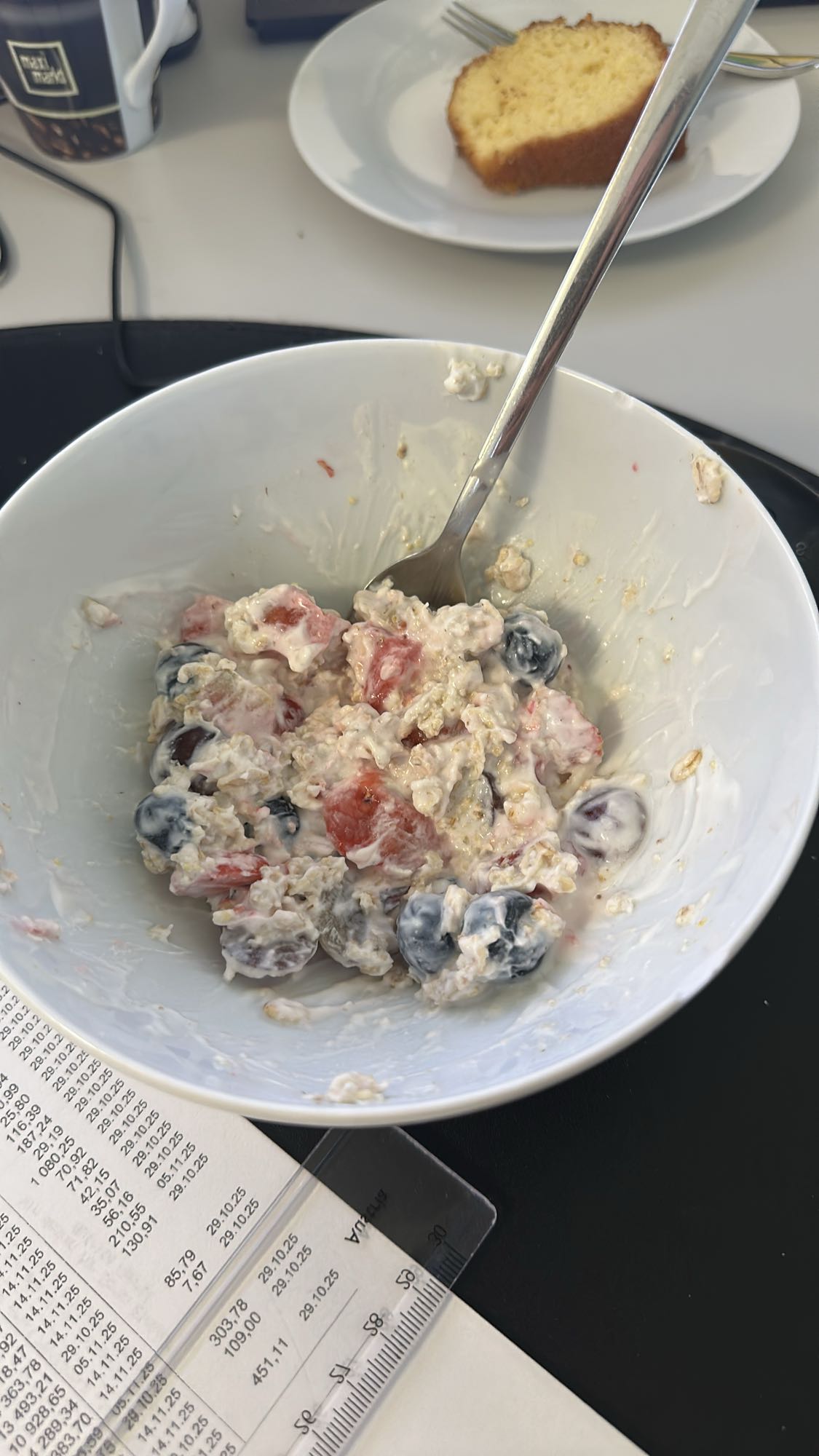 Yoghurt met fruit en havermout