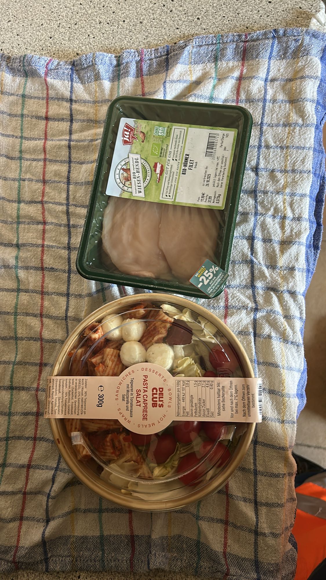 Pasta Caprese mit Hähnchen