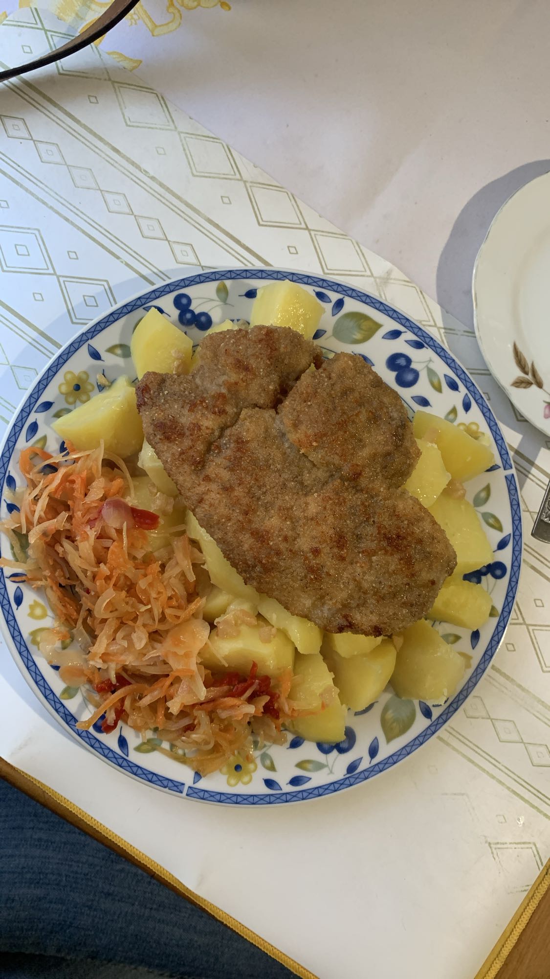 Kotlet schabowy z ziemniakami
