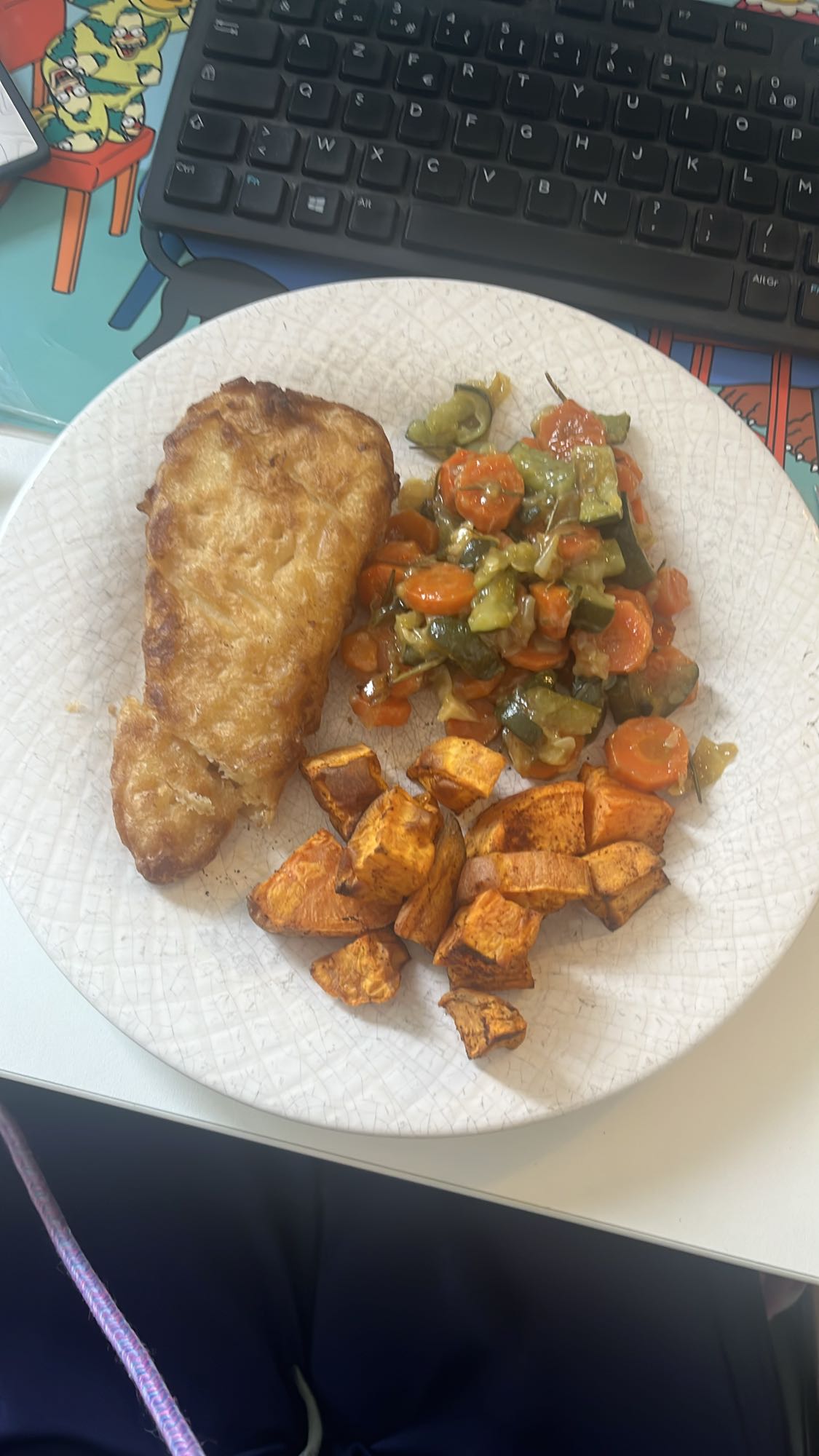 Poisson pané et légumes