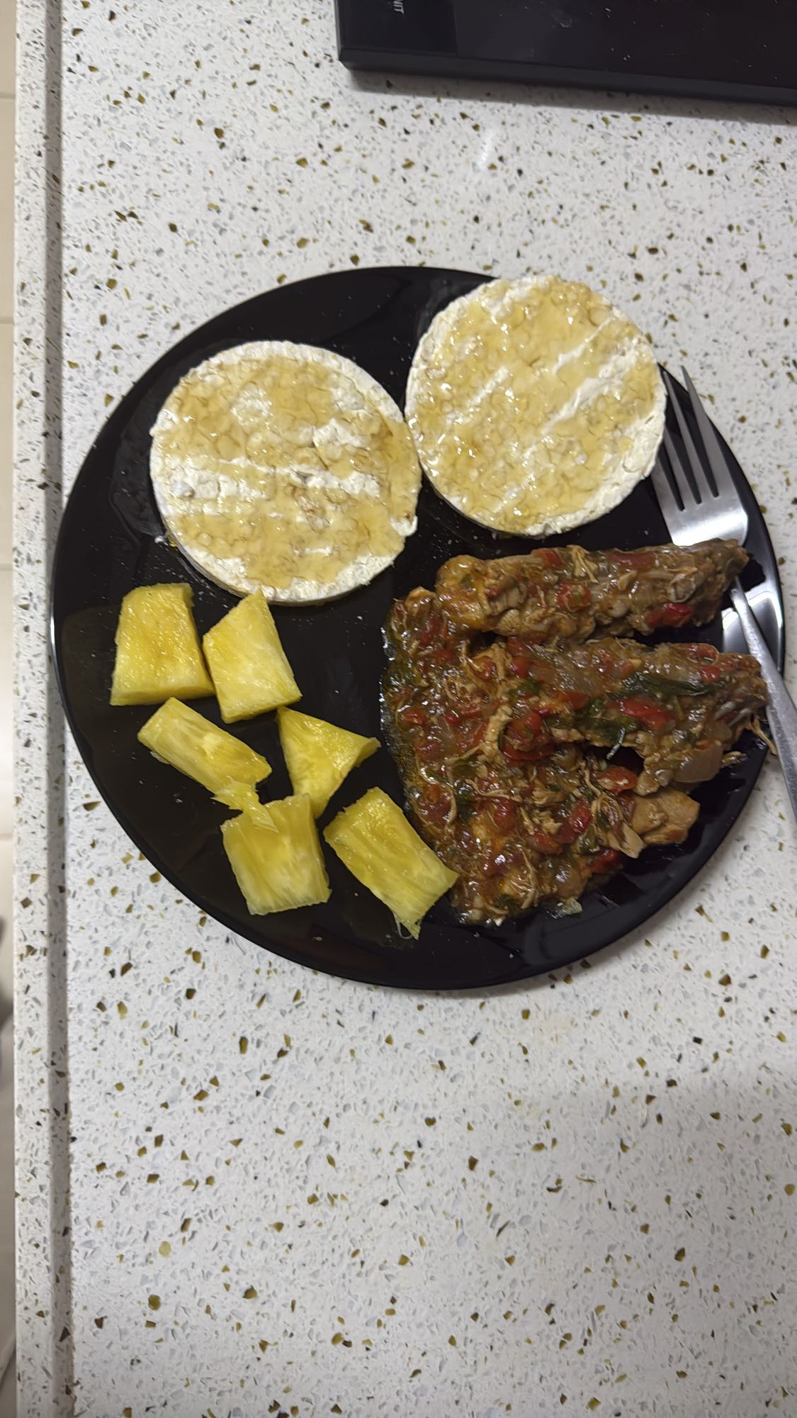 Rice cakes, chicken, pineapple