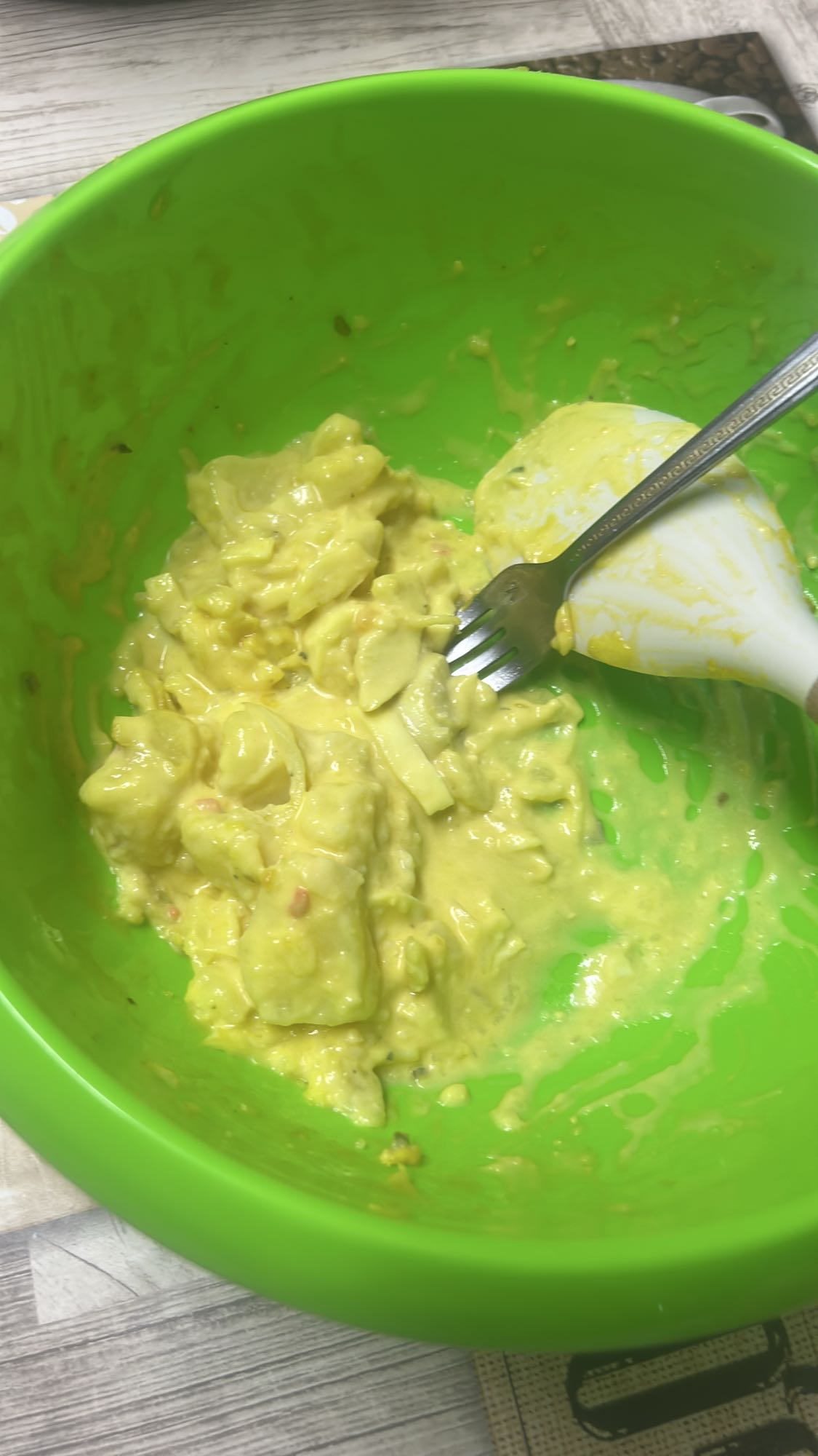 Salată de avocado cu maioneză