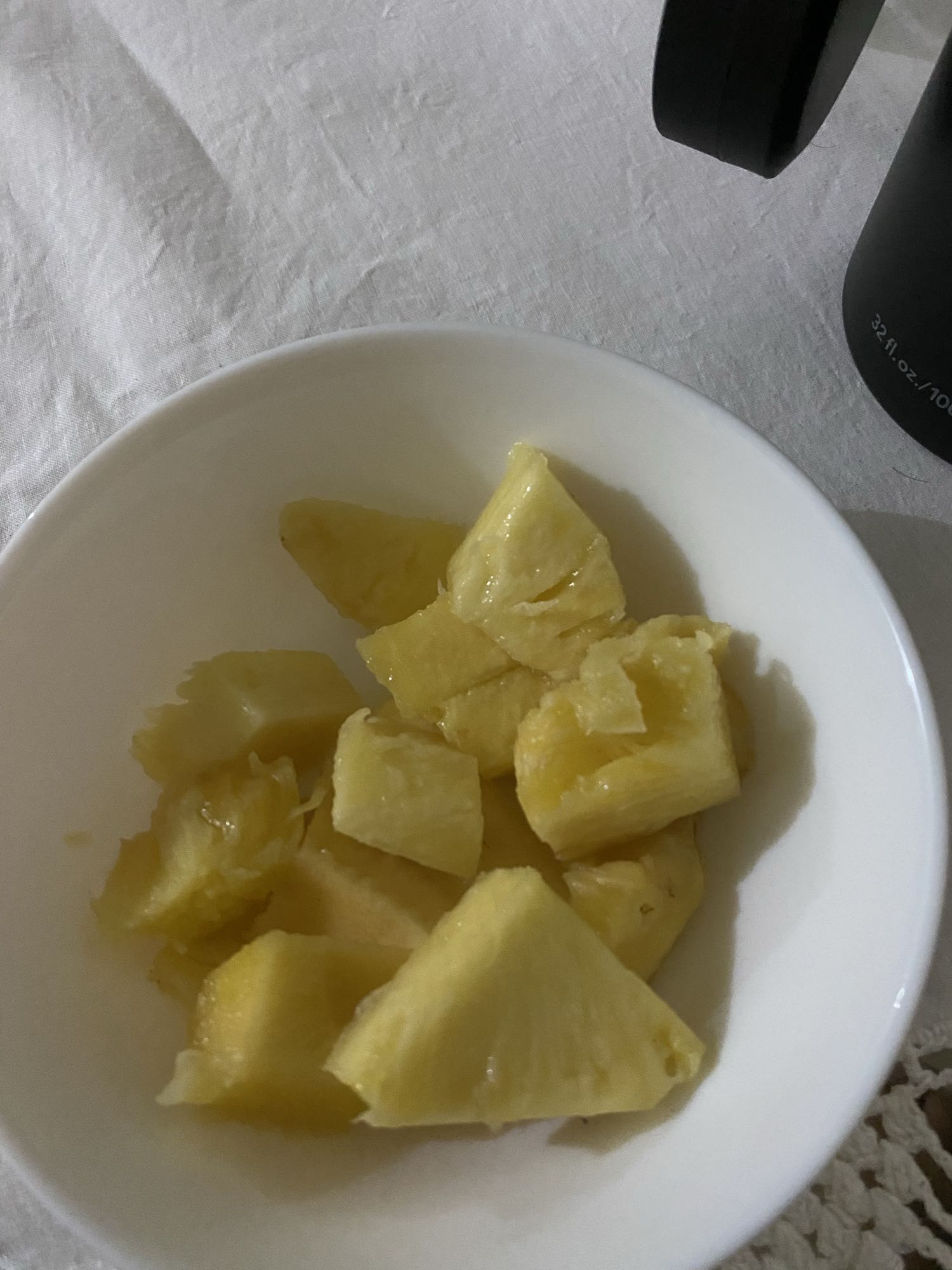 piña fresca en trozos