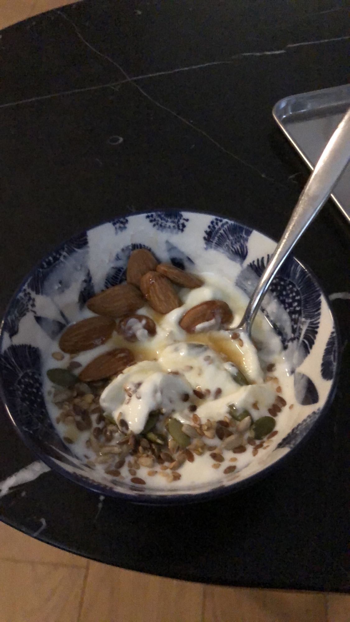 Yaourt aux graines et amandes