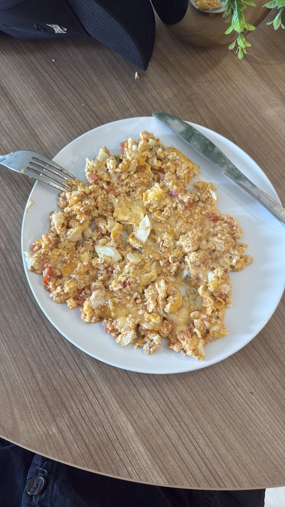 Scrambled eggs with cheese