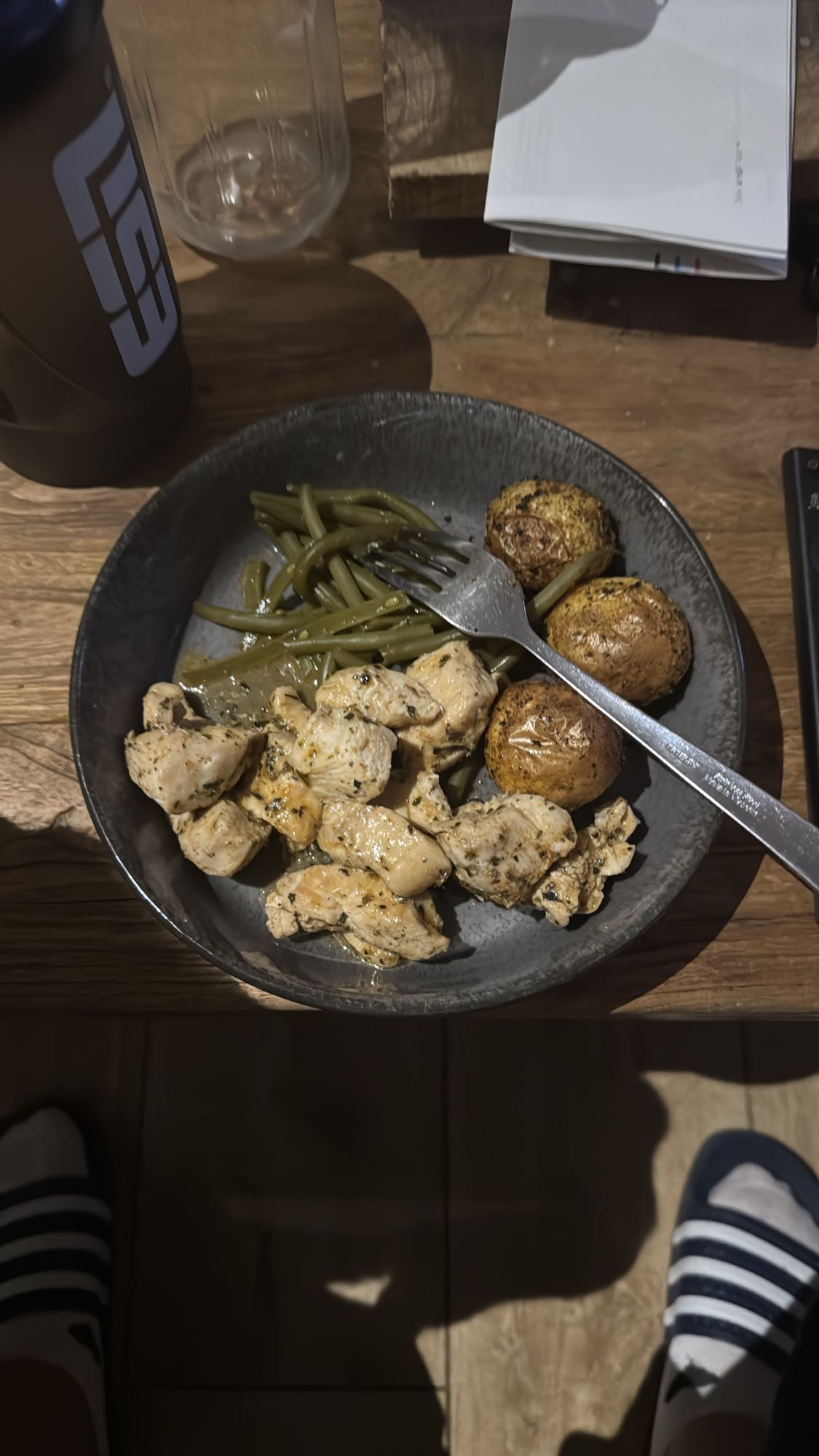 Kip, sperziebonen en aardappels