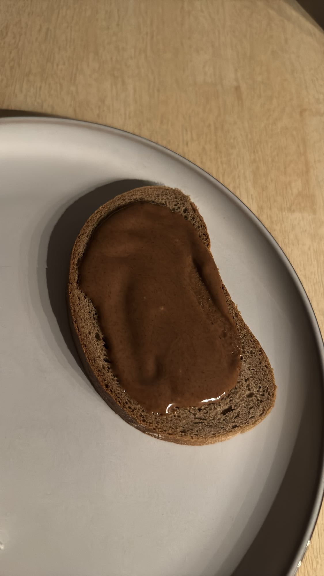 Roggenbrot mit Mandelcreme