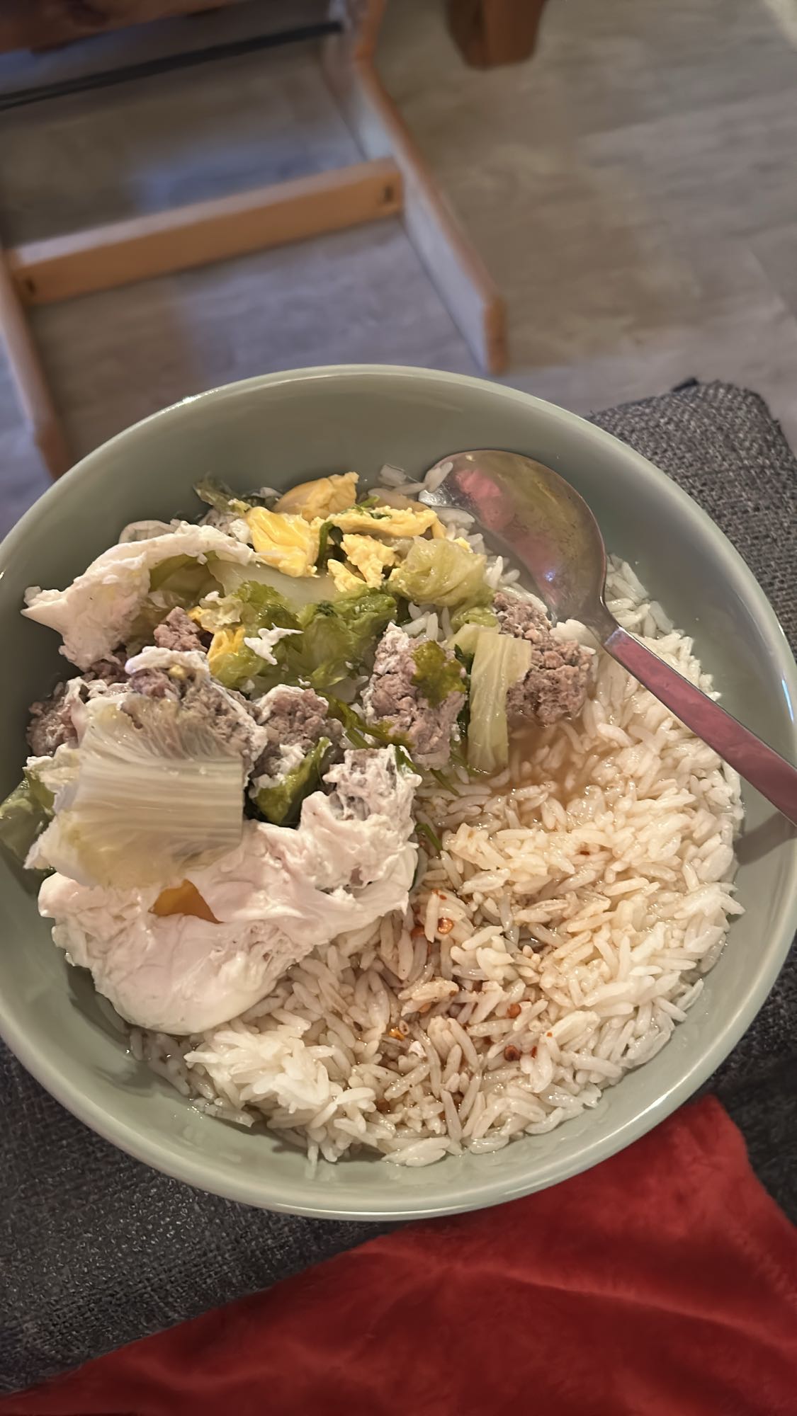 Ris med kjøtt og egg