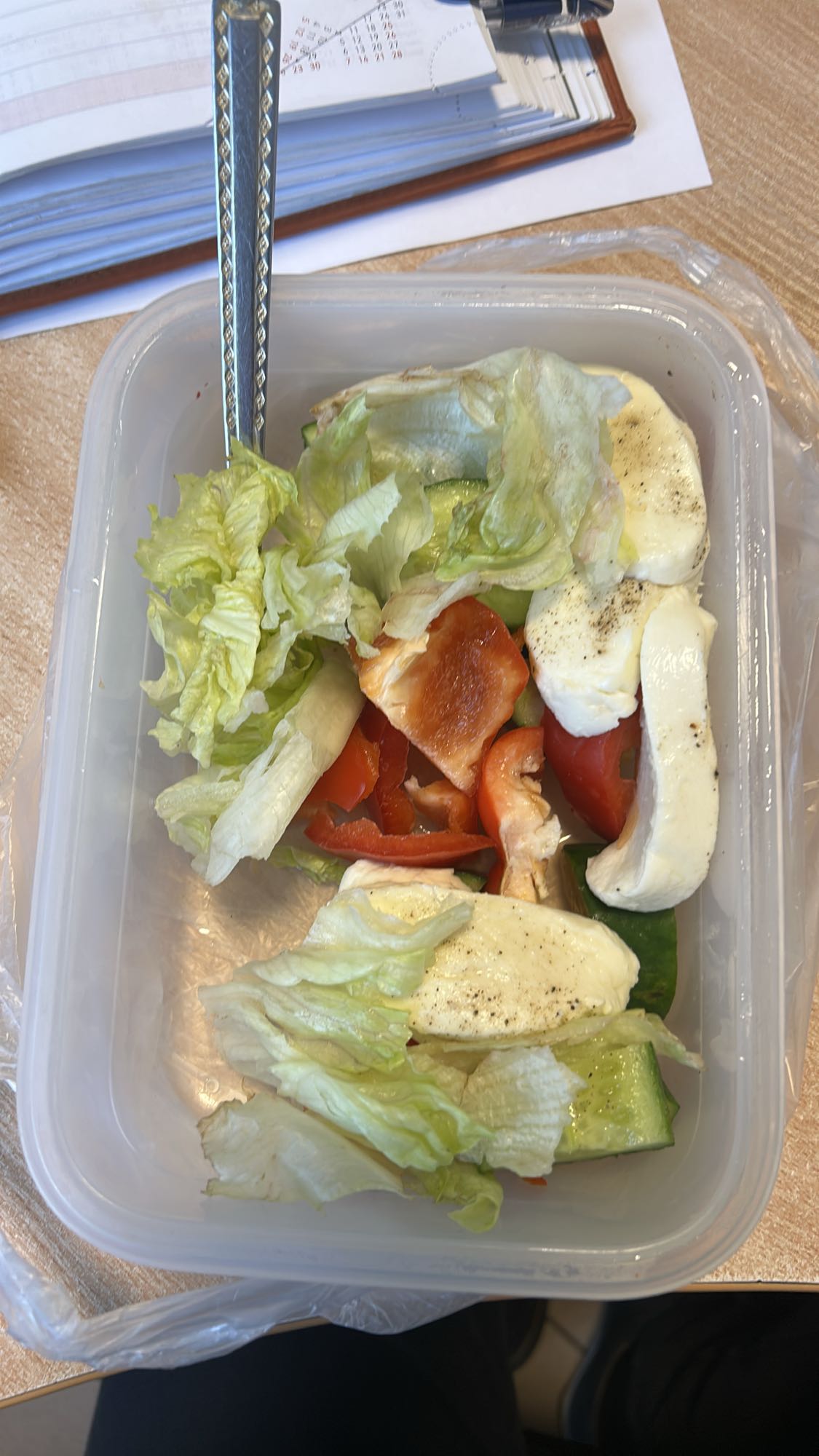 Sałatka z mozzarellą