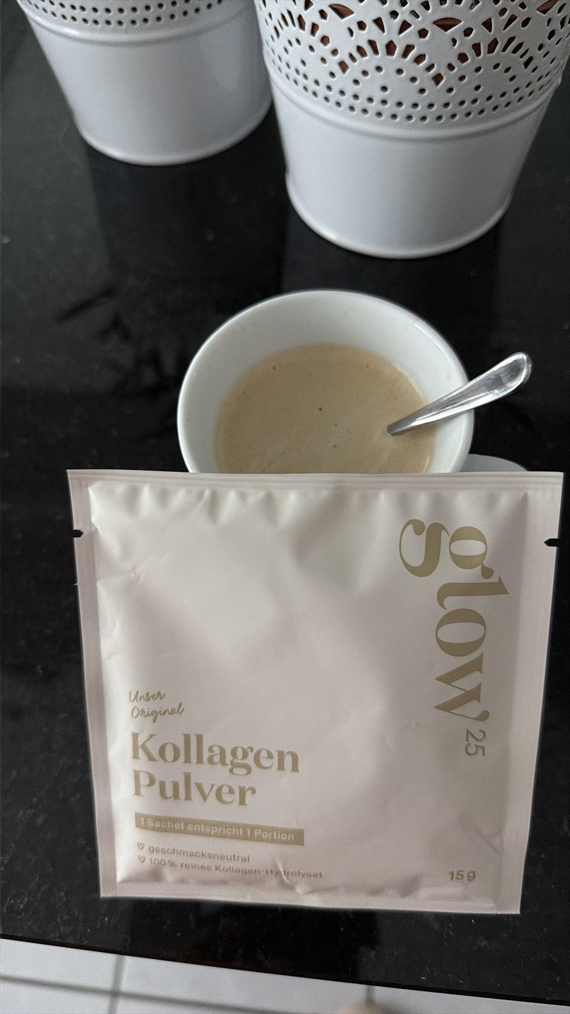 Kaffee mit Kollagenpulver