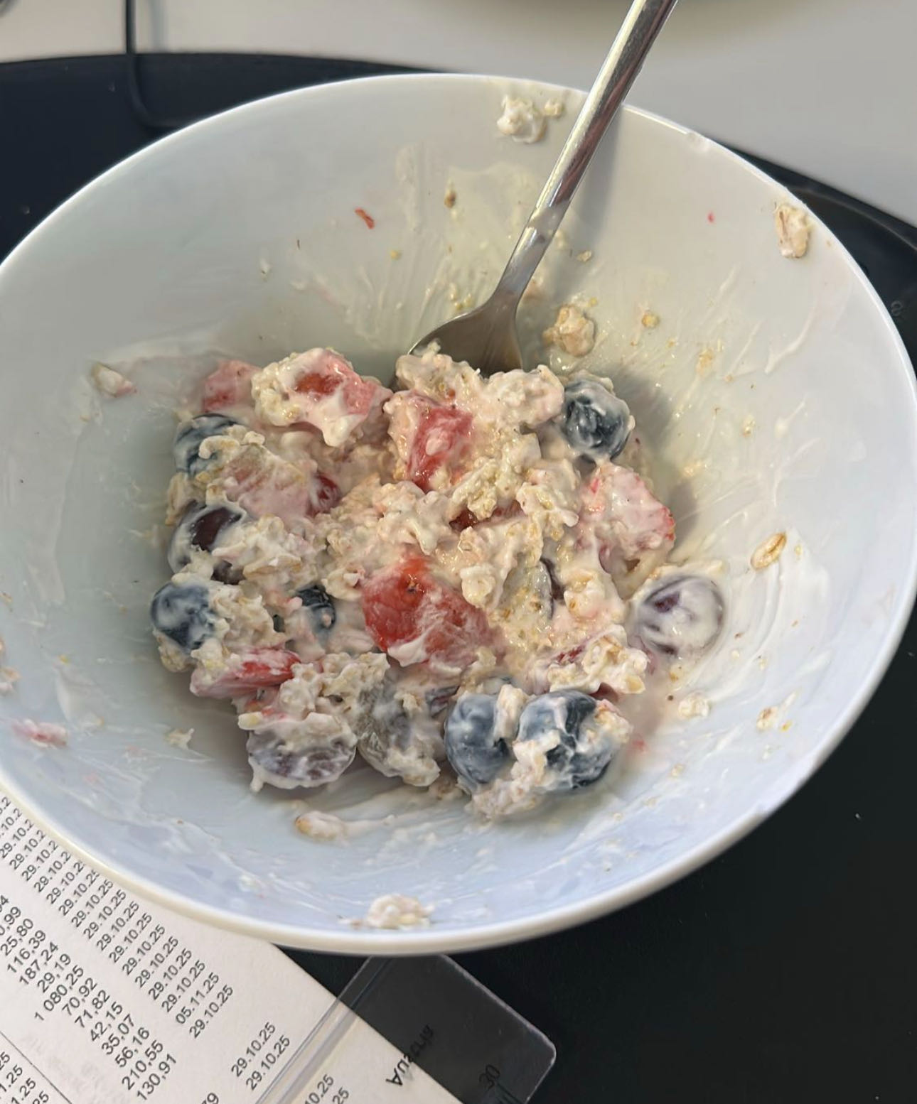 Yulaflı meyveli yoğurt