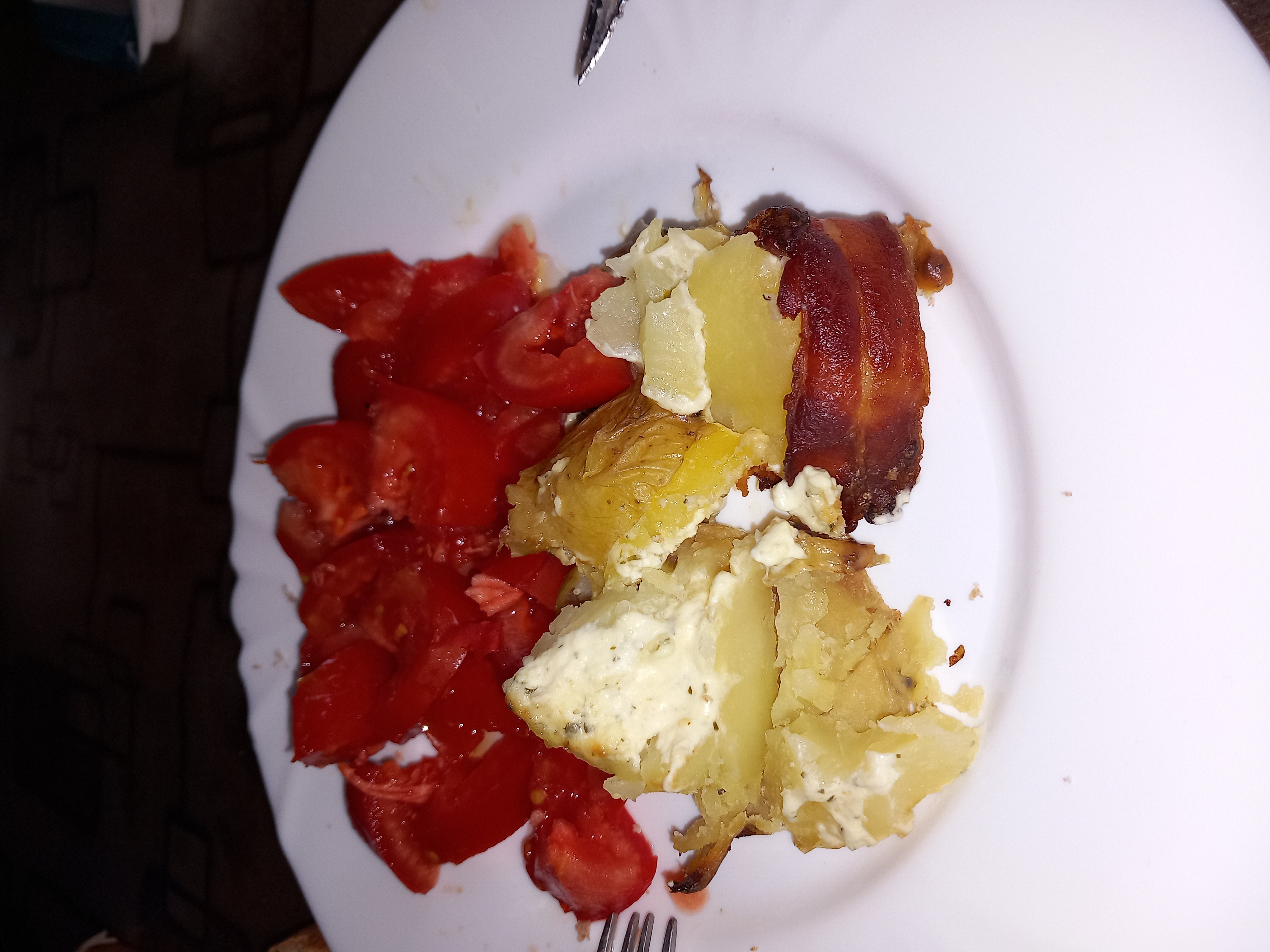 Pommes, tomates, lard