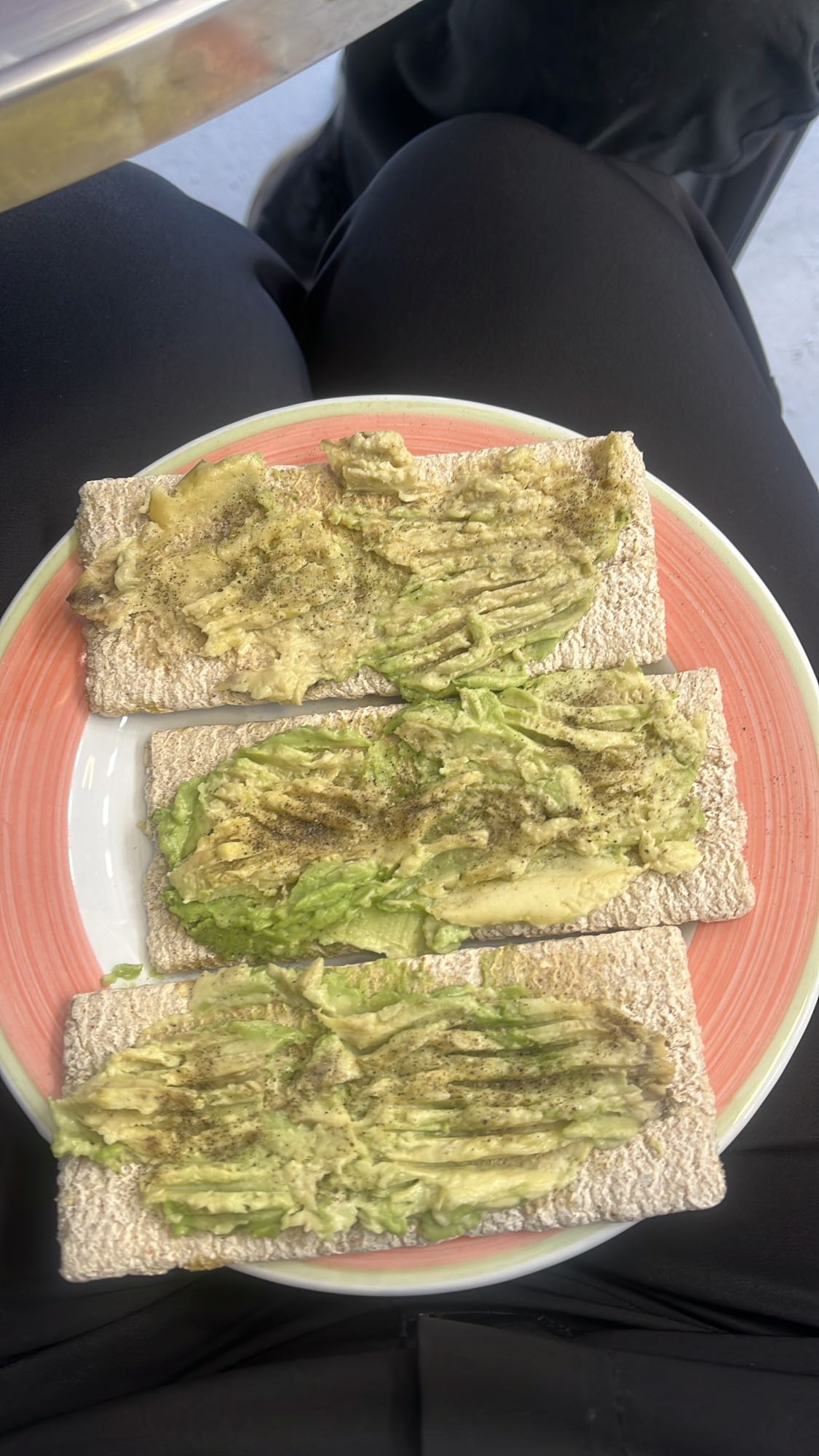 avocado crispbread